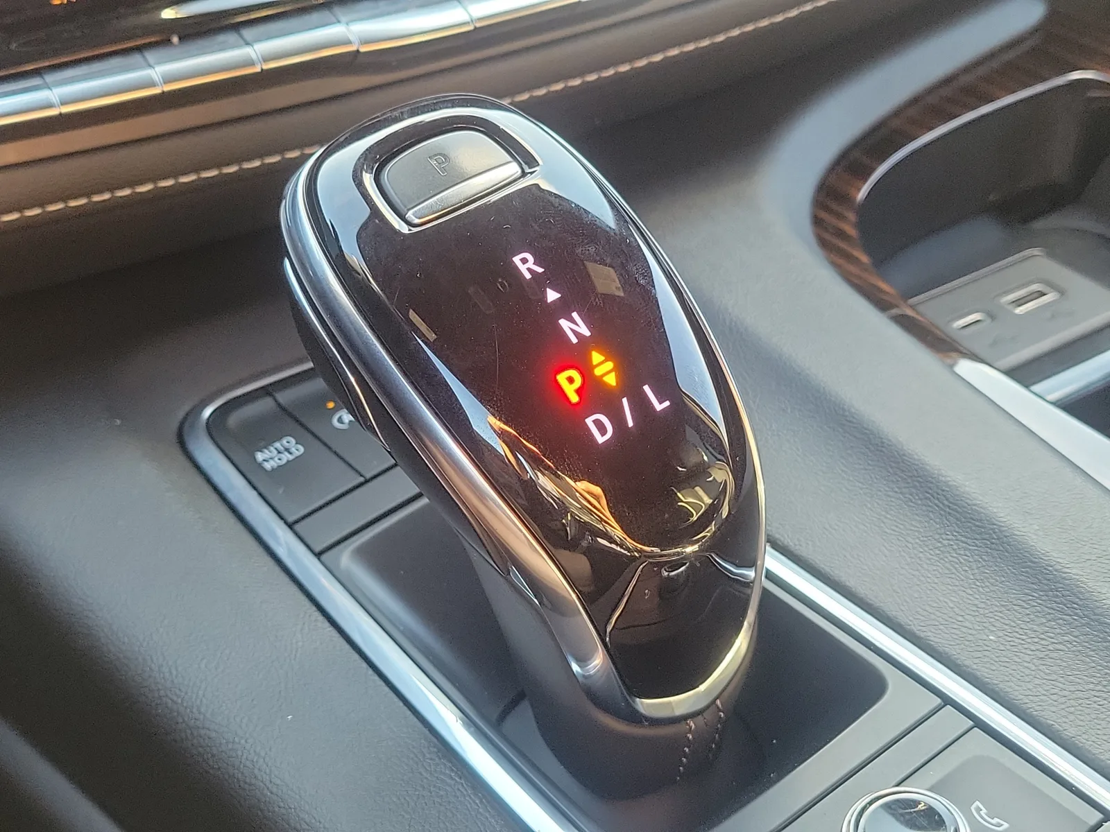 2022 Cadillac Escalade Premium Luxury 4WD photo 21