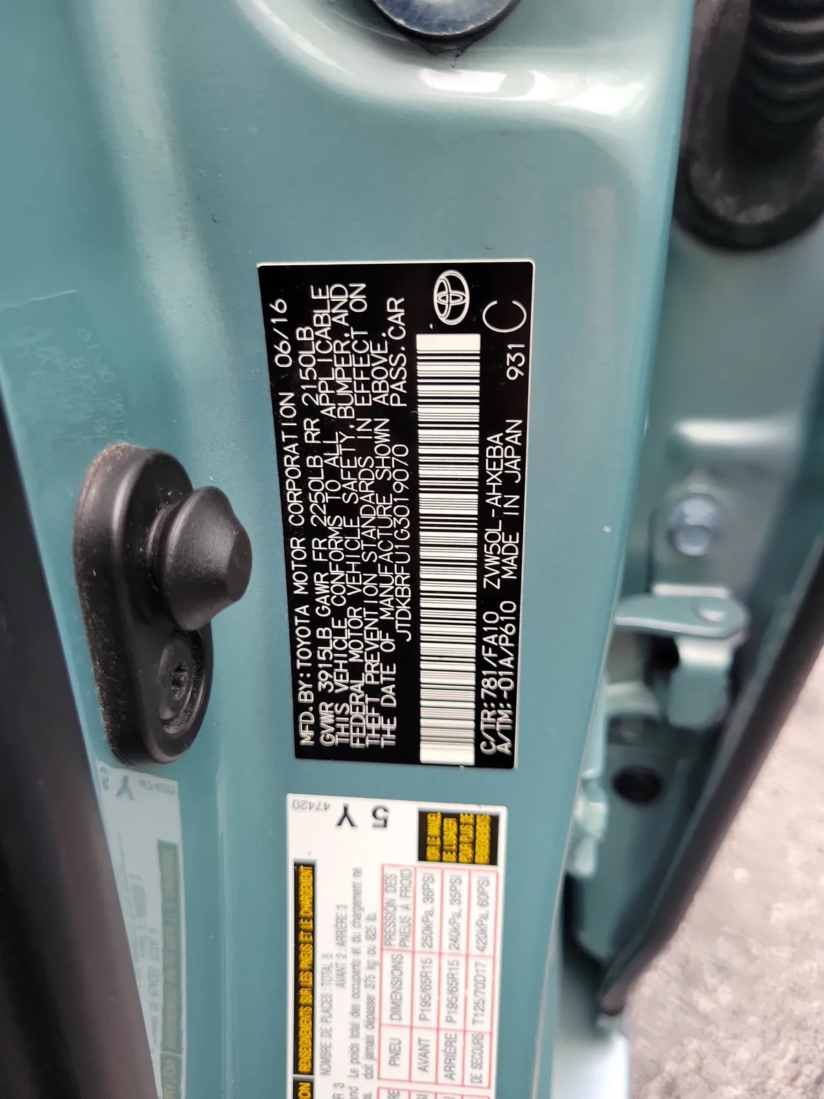 2016 Toyota Prius Two photo 28