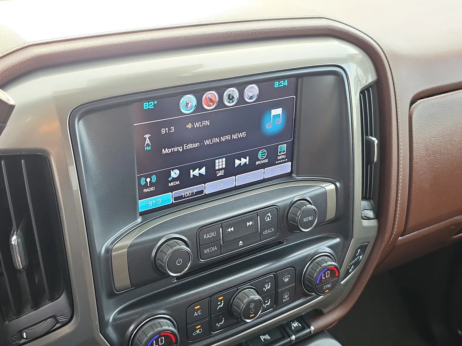 2018 Chevrolet Silverado 1500 High Country photo 17