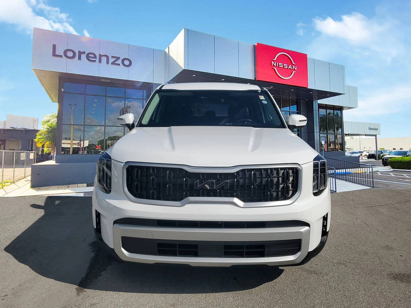 2024 Kia Telluride LX photo 2