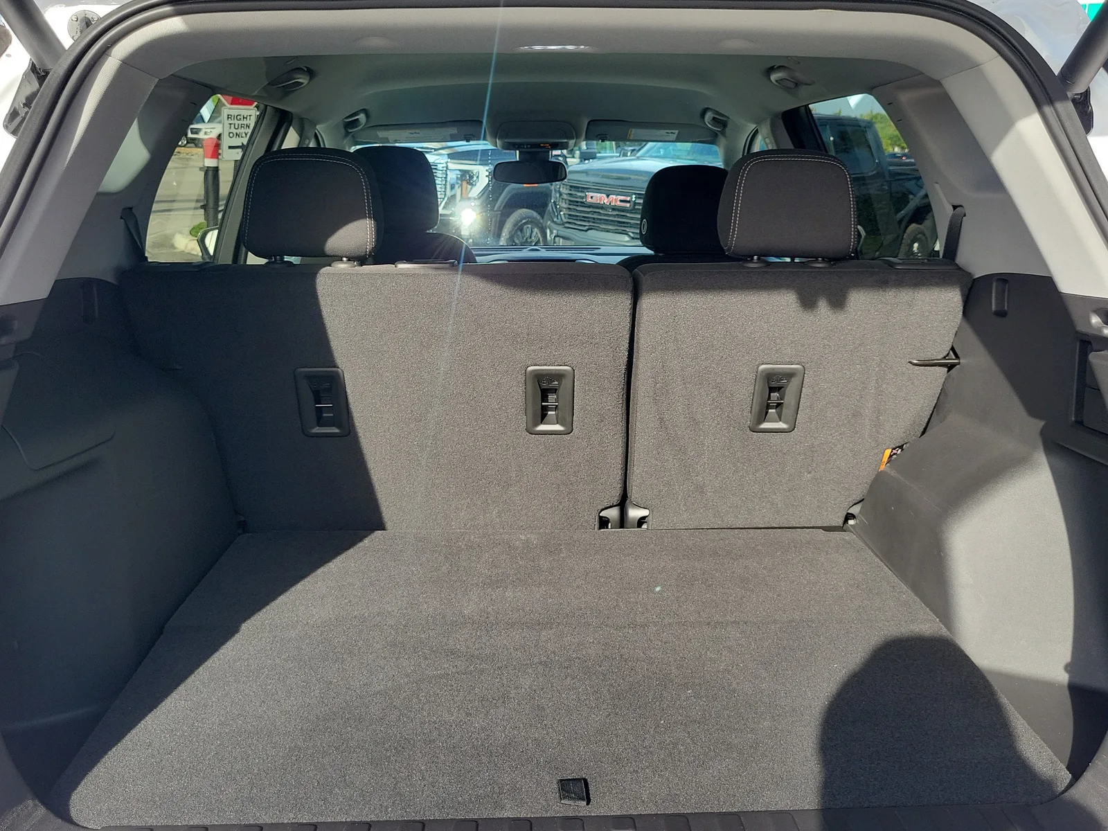 2023 GMC Terrain SLE photo 10