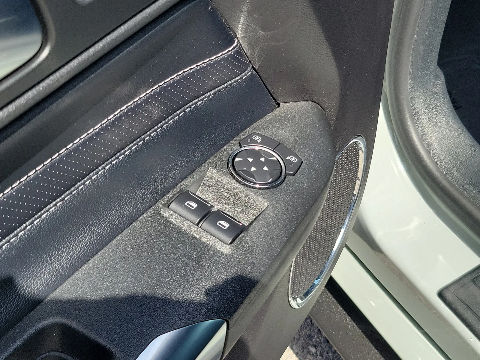 2022 Ford Mustang Mach 1 photo 14