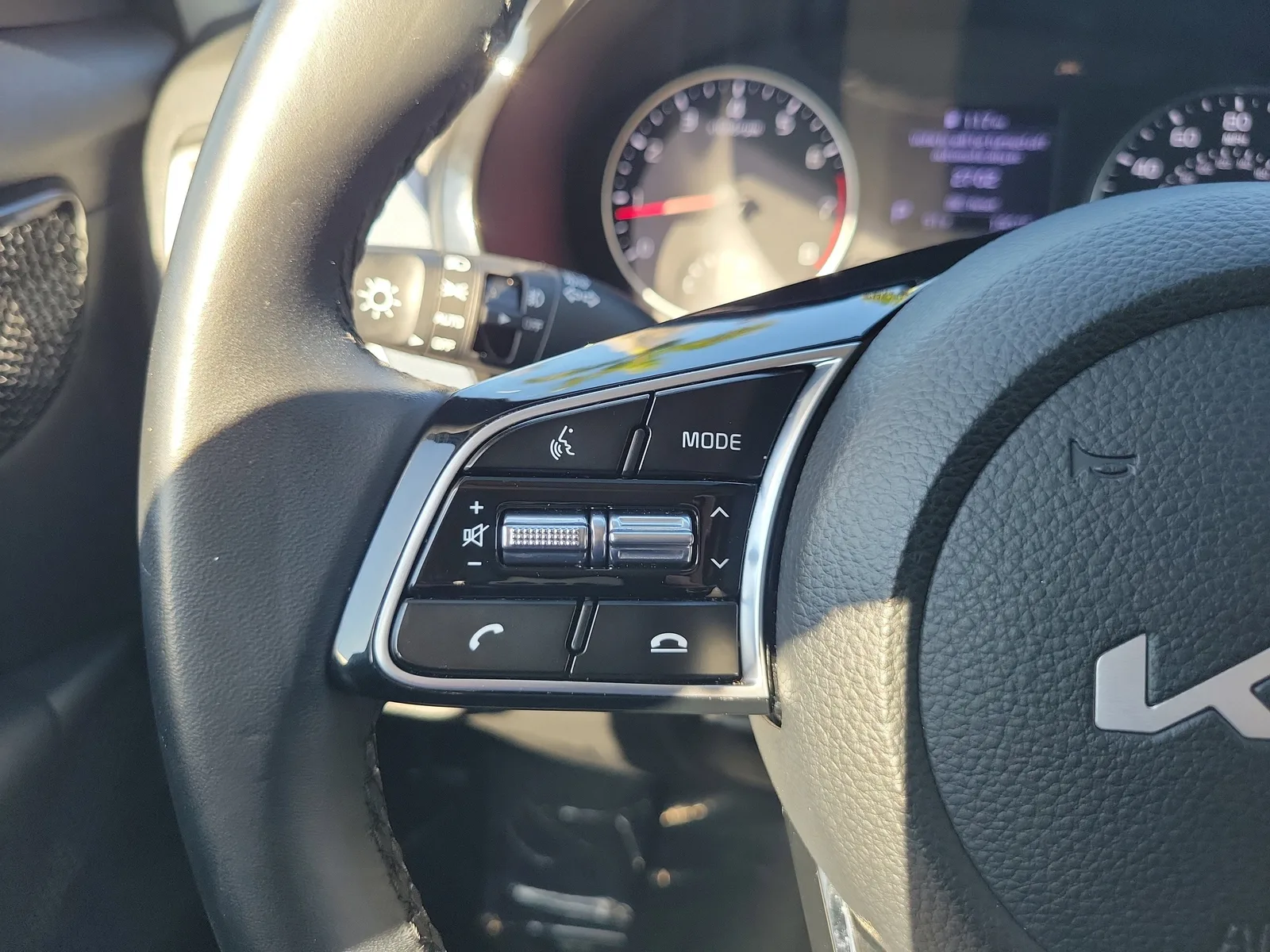 2023 Kia Seltos S photo 18