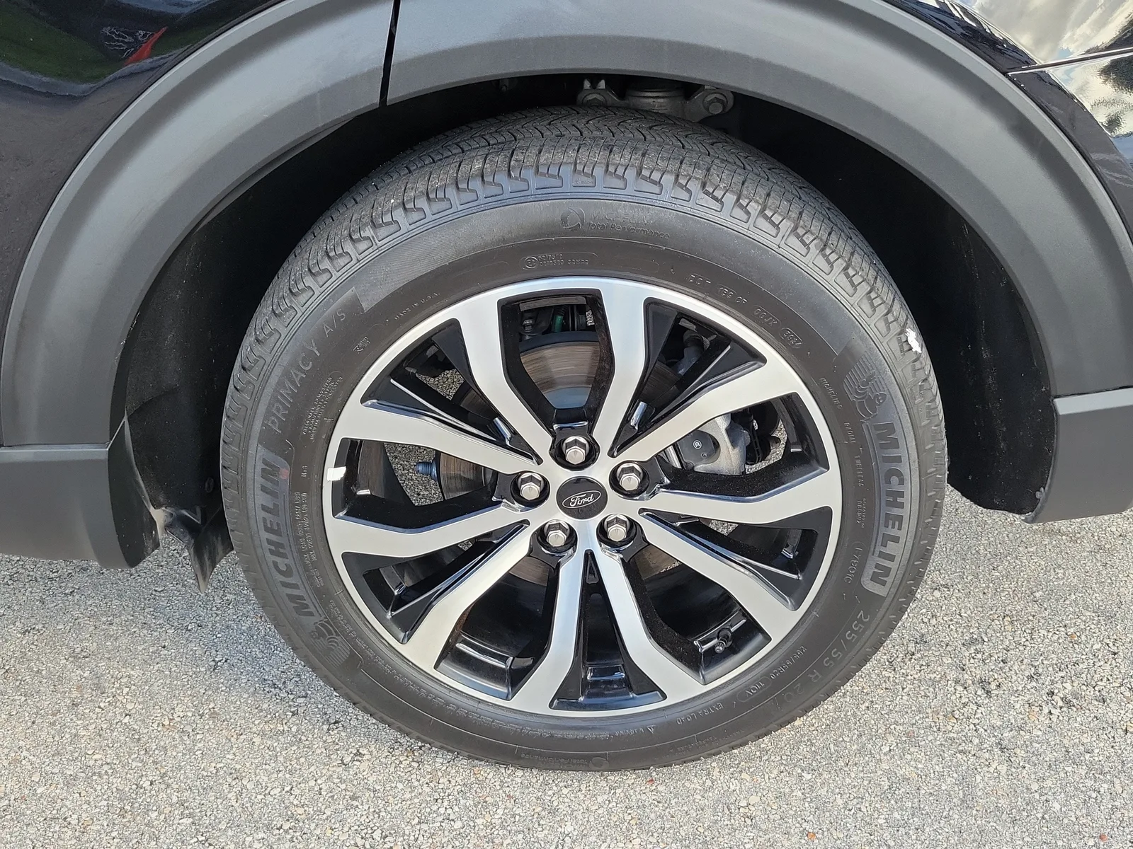 2025 Ford Explorer ST-Line photo 25