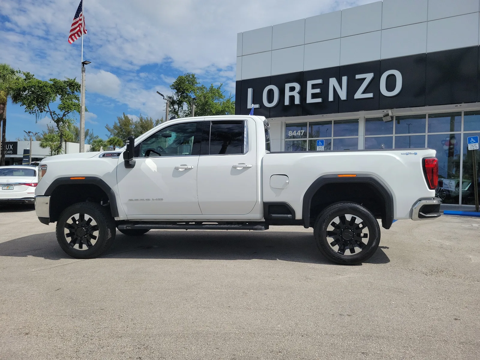 2022 GMC Sierra 2500 HD SLE photo 8