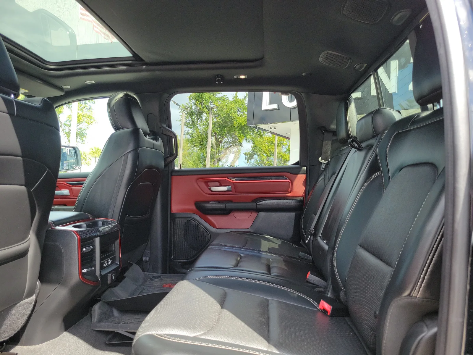 2019 RAM 1500 Rebel photo 16
