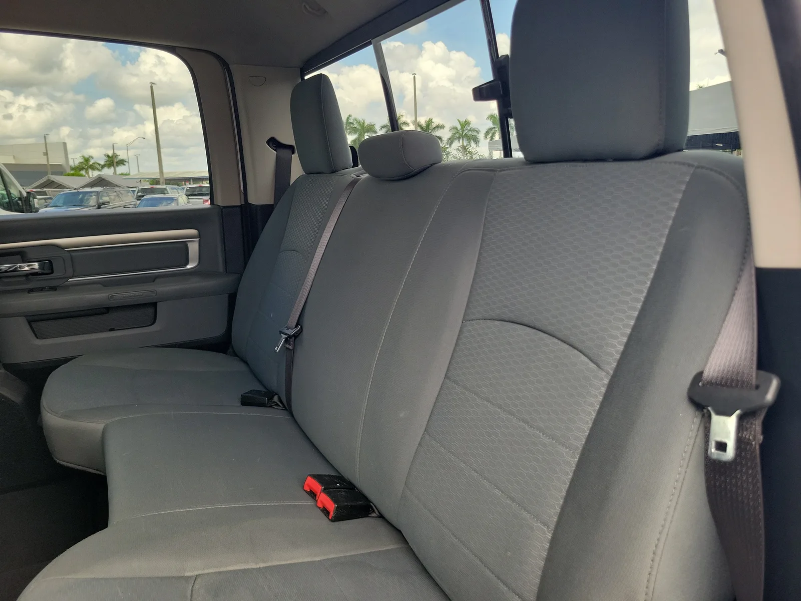 2019 RAM 1500 Classic SLT photo 13
