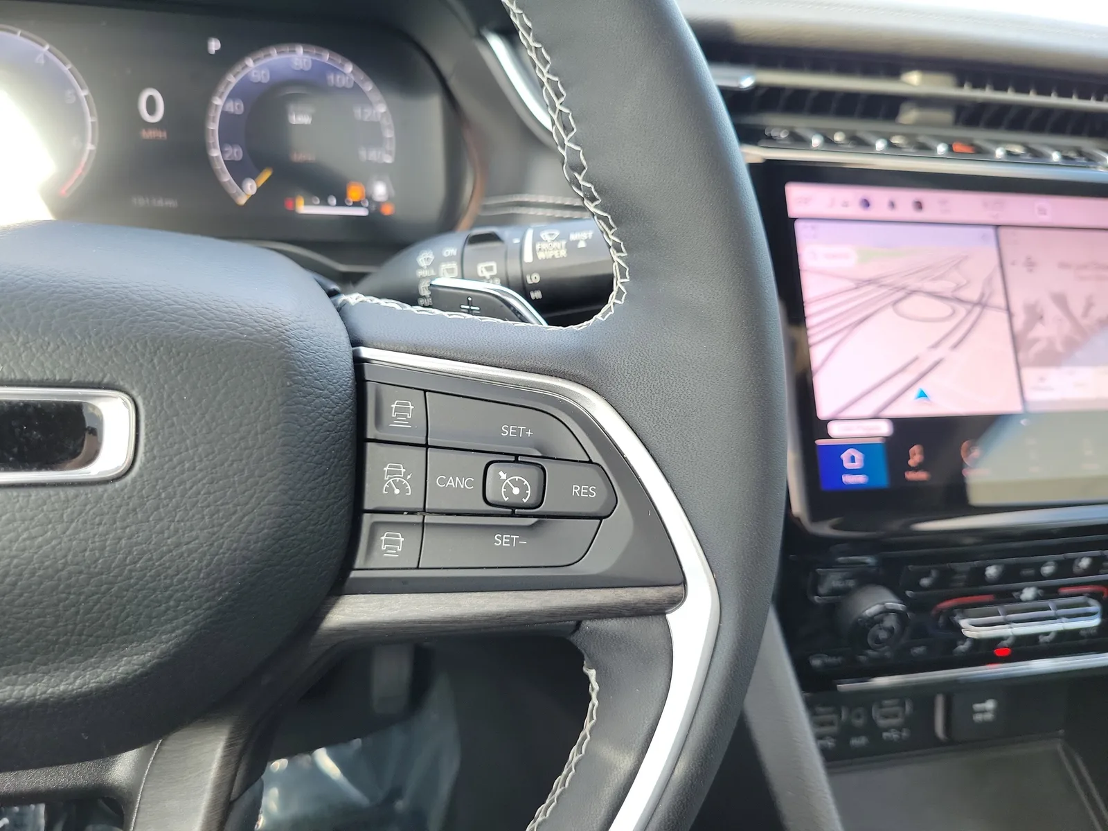 2024 Jeep Grand Cherokee Limited photo 25