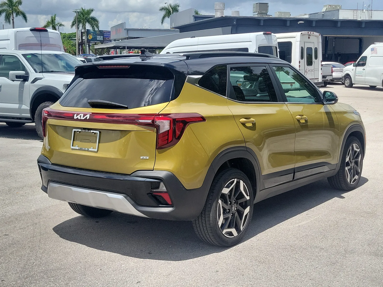 2024 Kia Seltos SX 4WD photo 5
