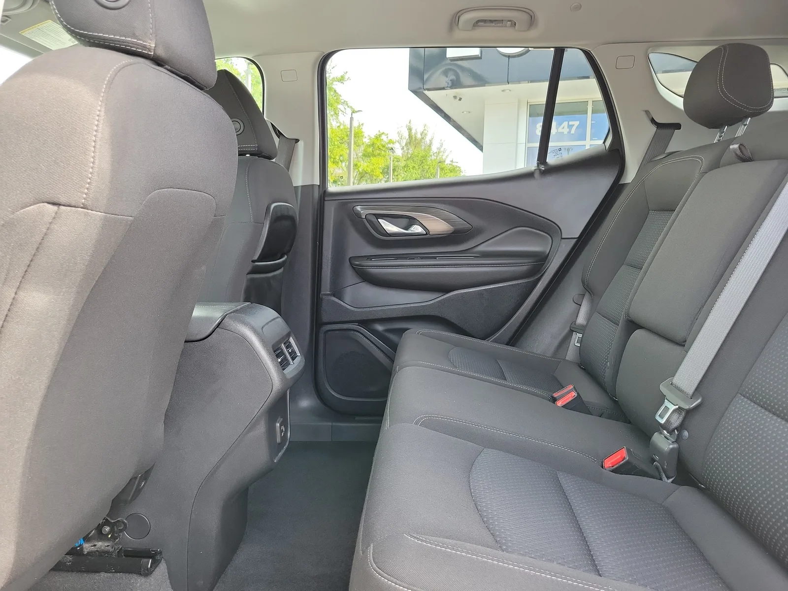2023 GMC Terrain SLE photo 14