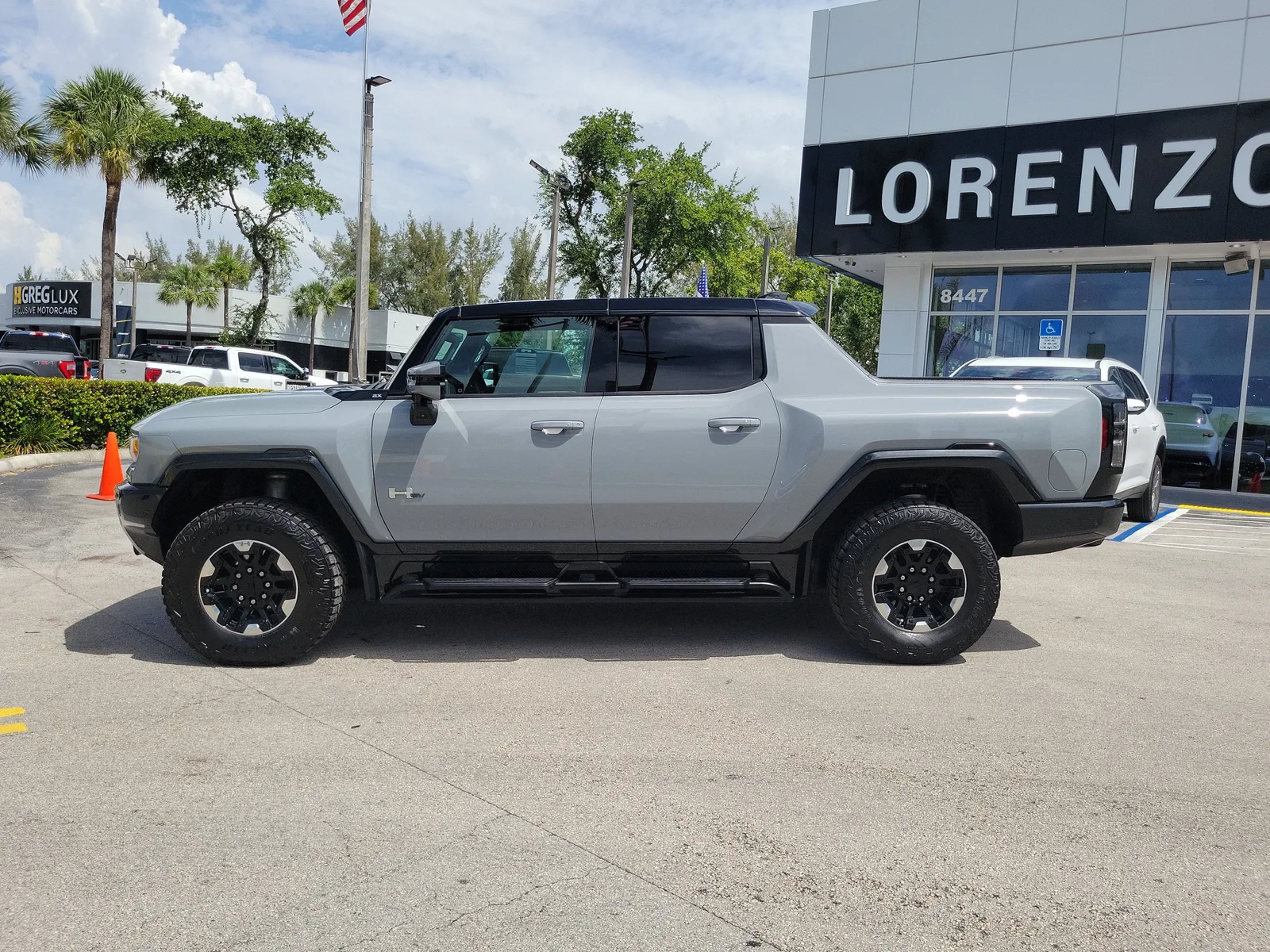 2025 GMC HUMMER EV Pickup 2X photo 8
