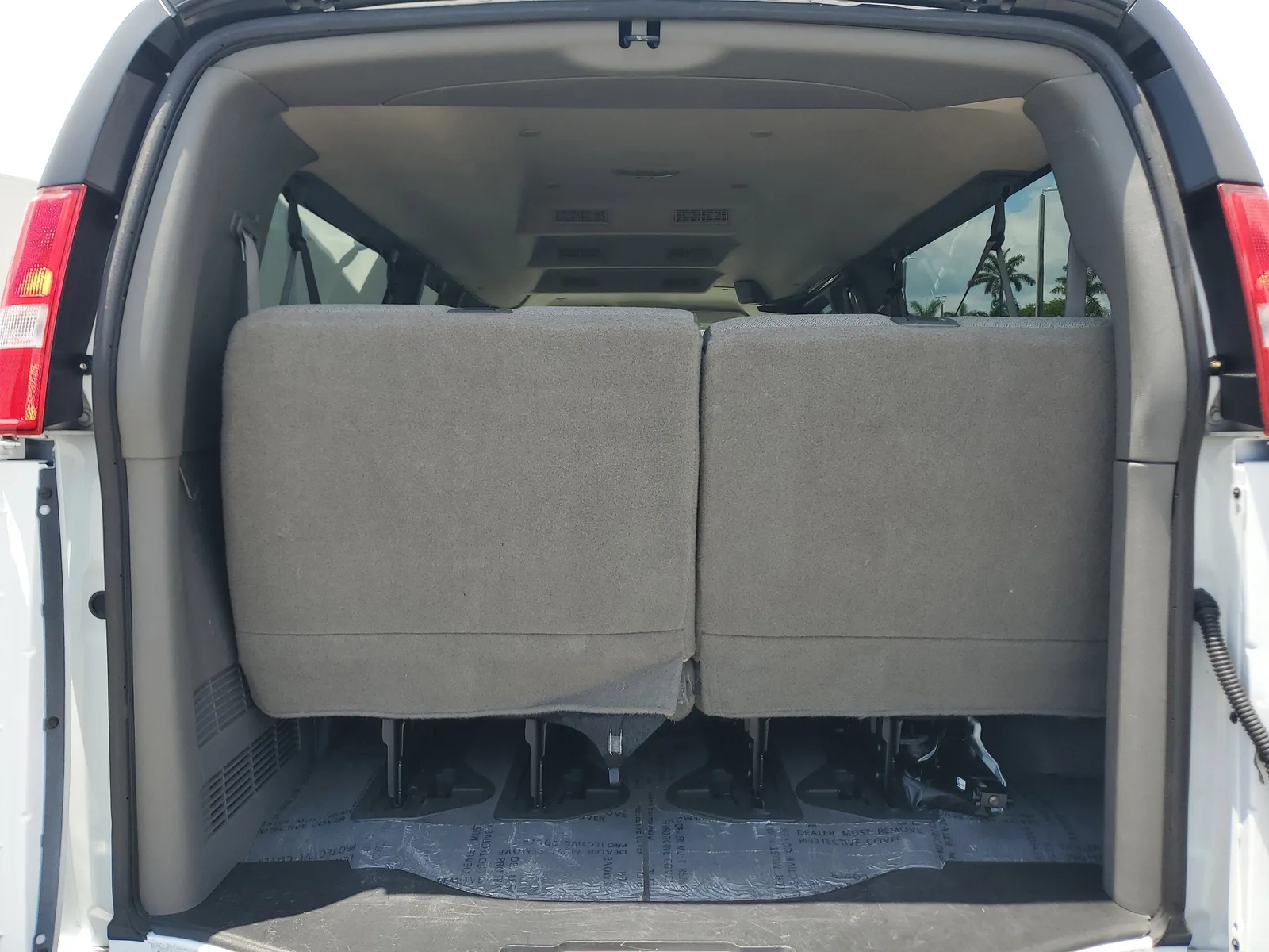 2025 Chevrolet Express Passenger LT photo 14