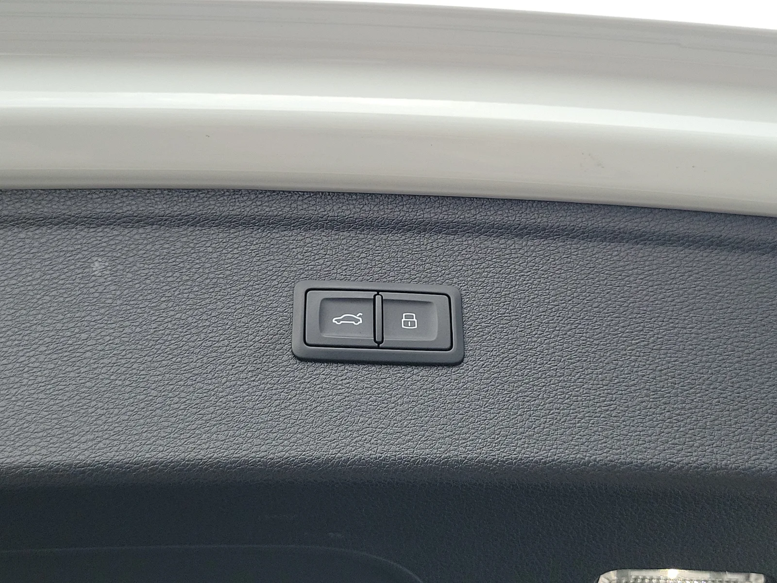 2021 Audi Q5 Premium photo 17