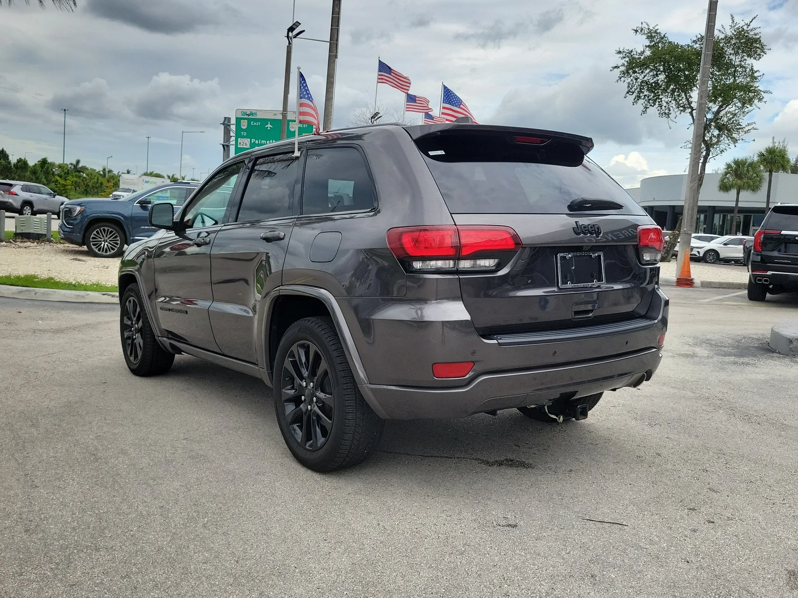 2019 Jeep Grand Cherokee Altitude photo 7