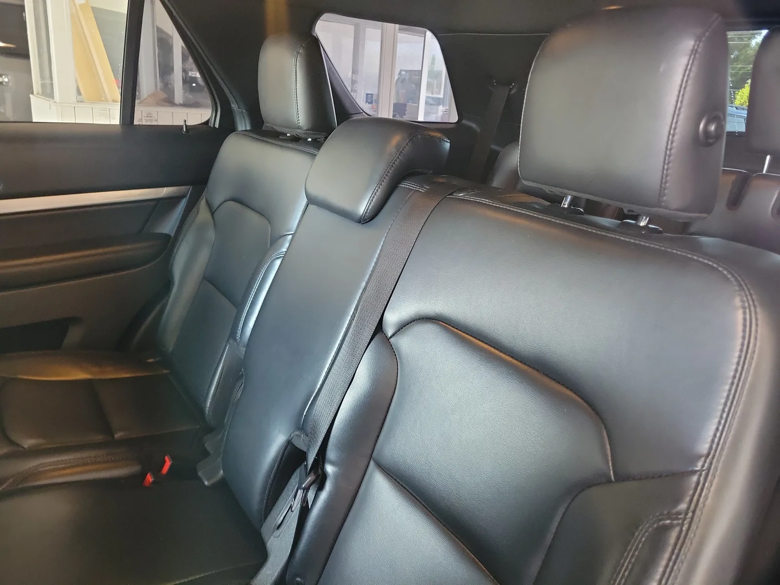 2019 Ford Explorer XLT photo 14
