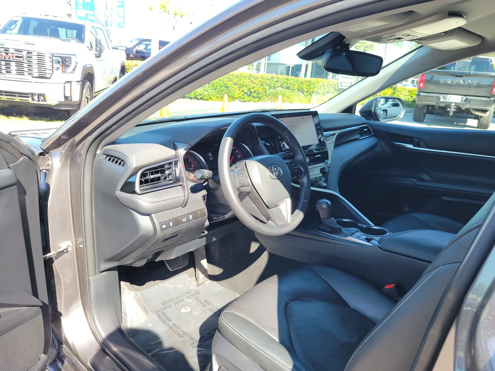 2023 Toyota Camry XSE photo 9