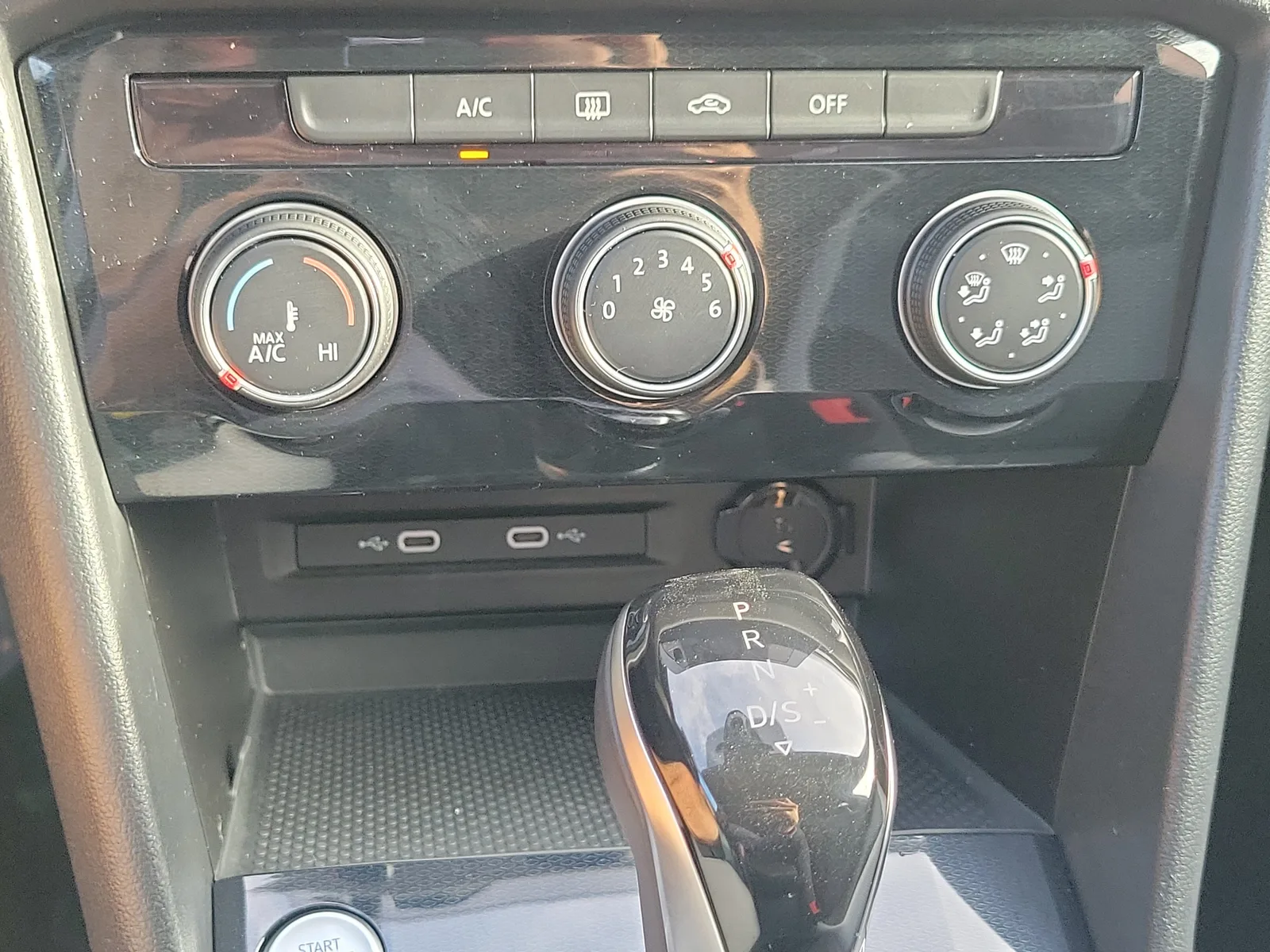 2025 Volkswagen Taos S photo 25