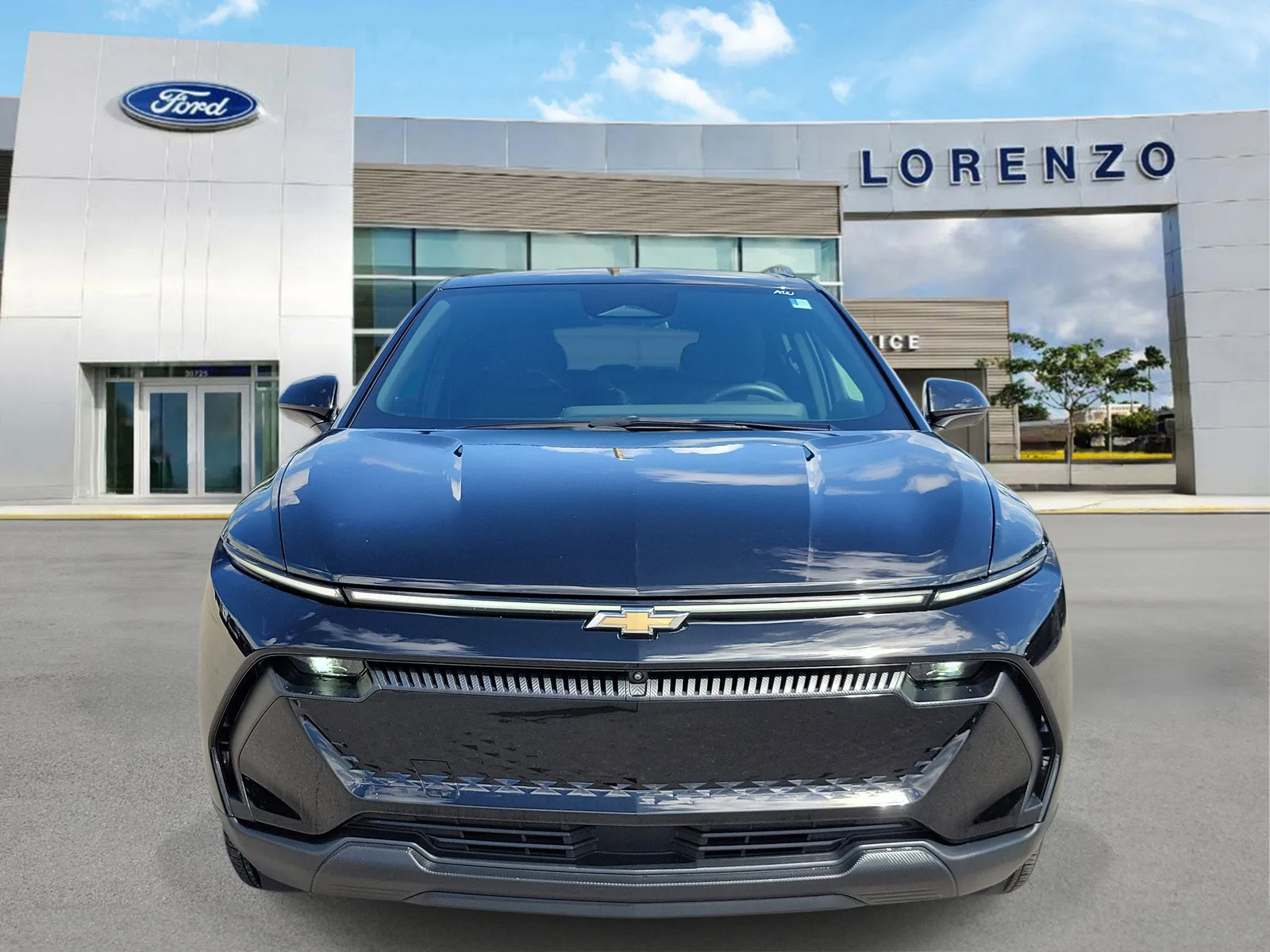 2026 Chevrolet Equinox EV LT2 w/PDE photo 2