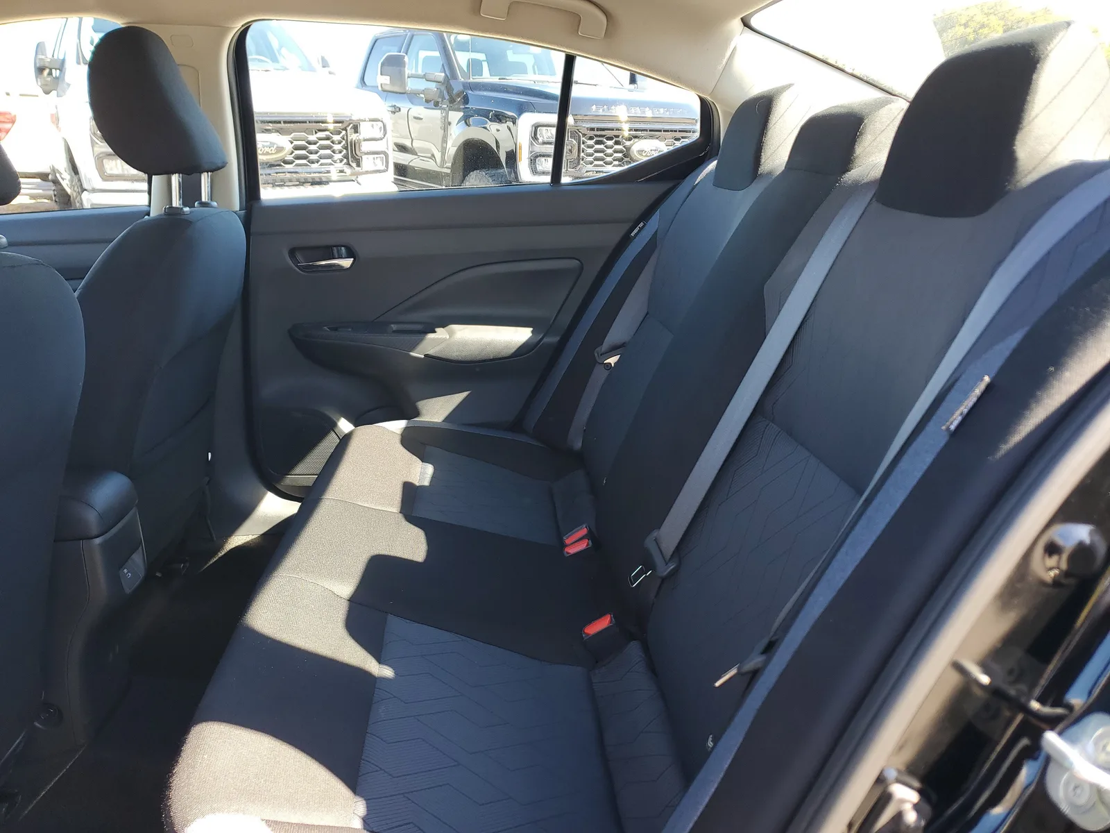 2025 Nissan Versa SV photo 13