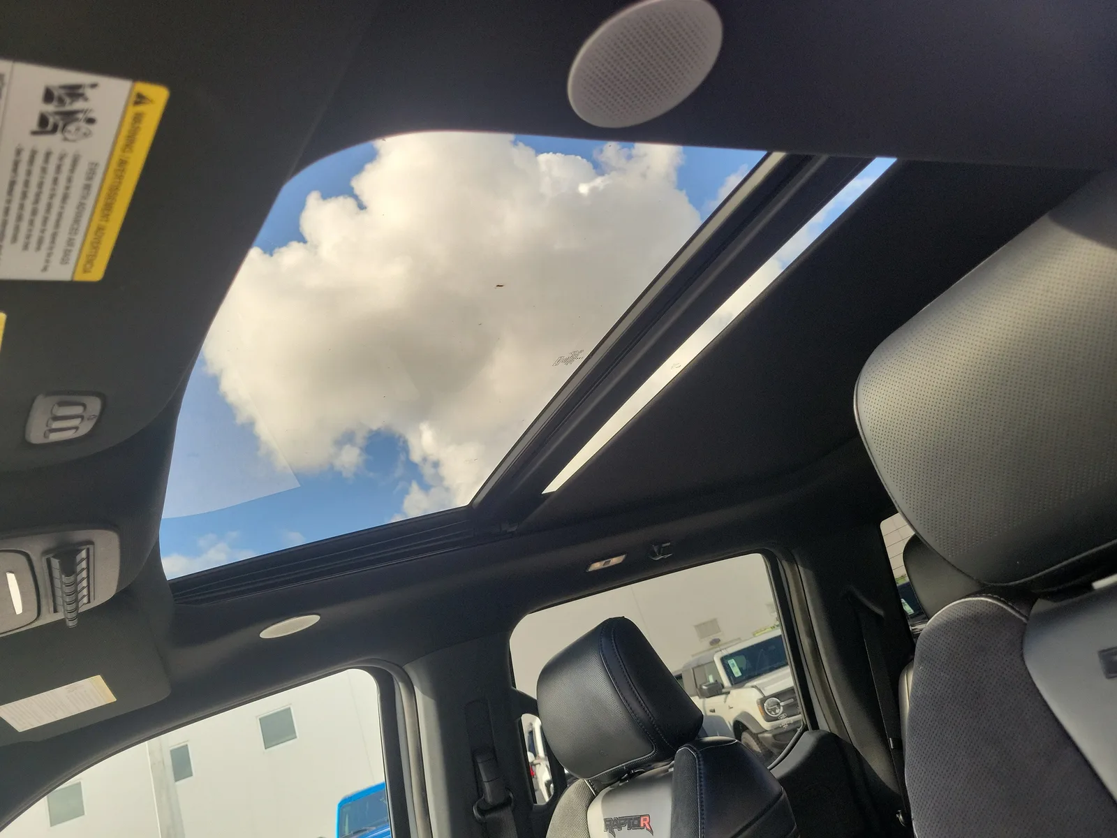 2023 Ford F-150 Raptor 4WD photo 11