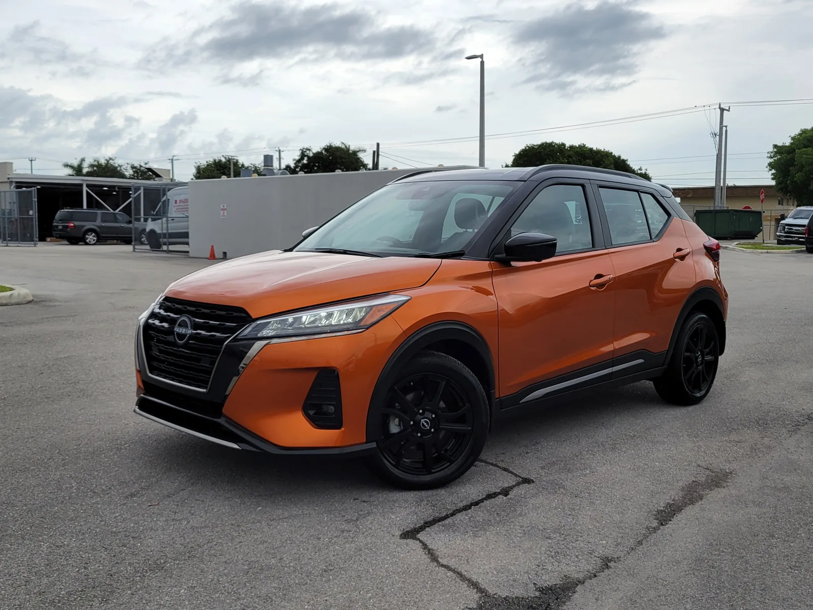 2024 Nissan Kicks SR photo 31