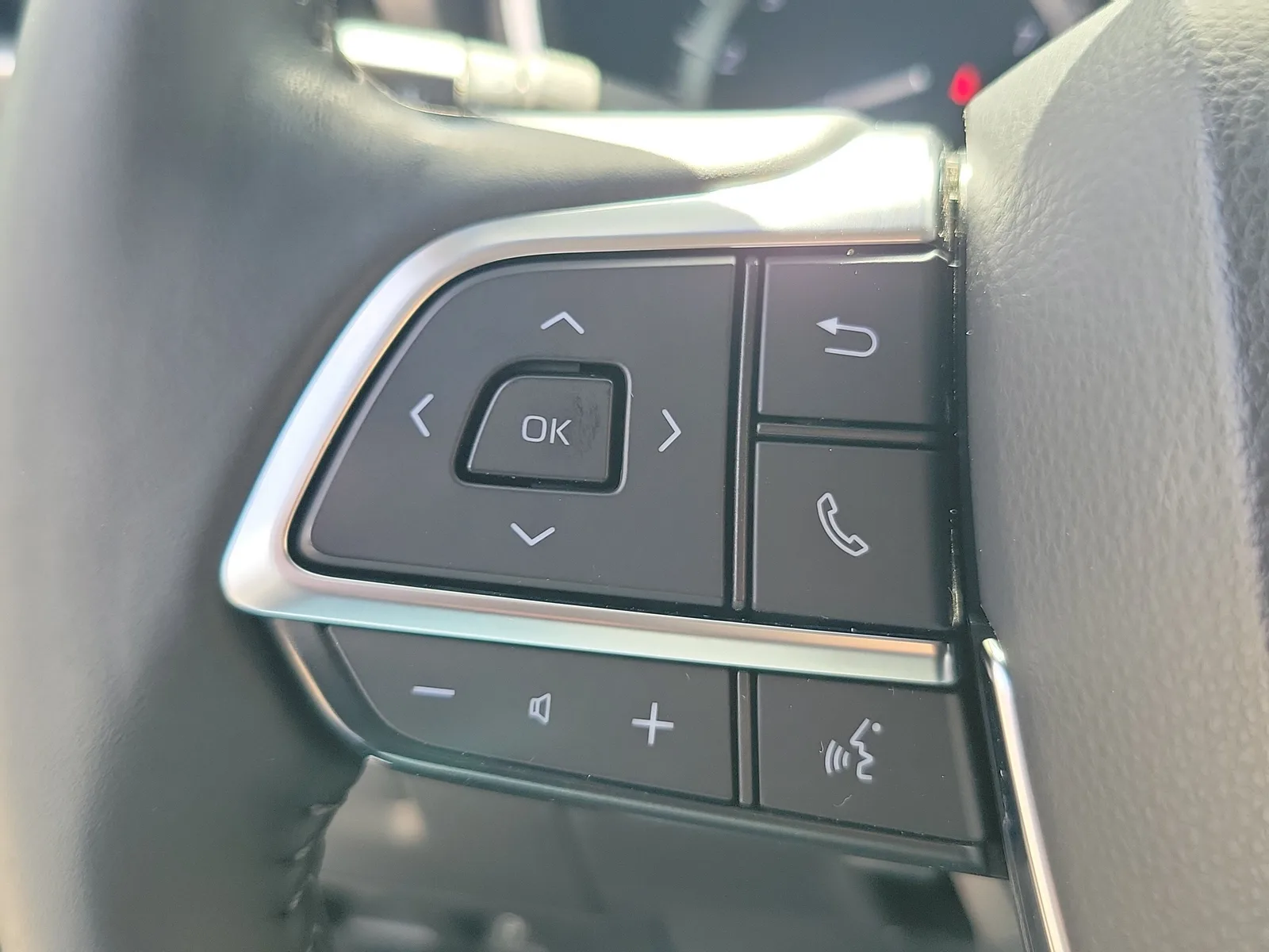2021 Toyota Highlander XLE photo 22