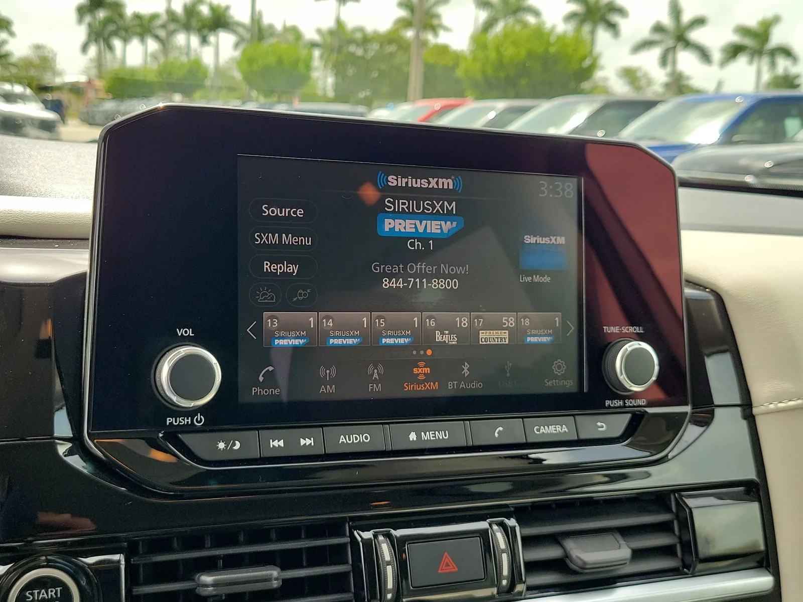 2022 Nissan Pathfinder SV photo 23