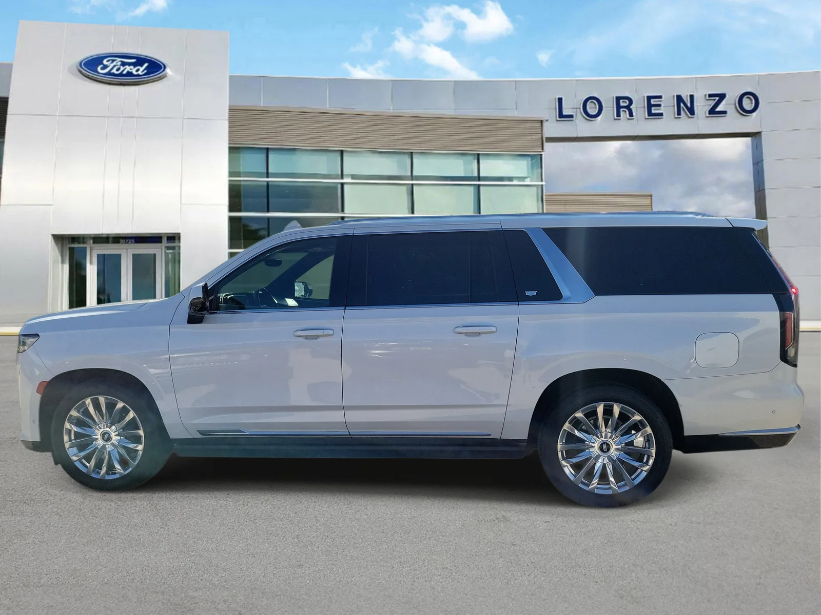 2023 Cadillac Escalade ESV 4WD Premium Luxury photo 8