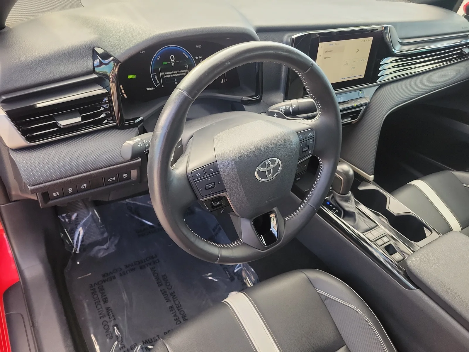 2025 Toyota Camry SE photo 9