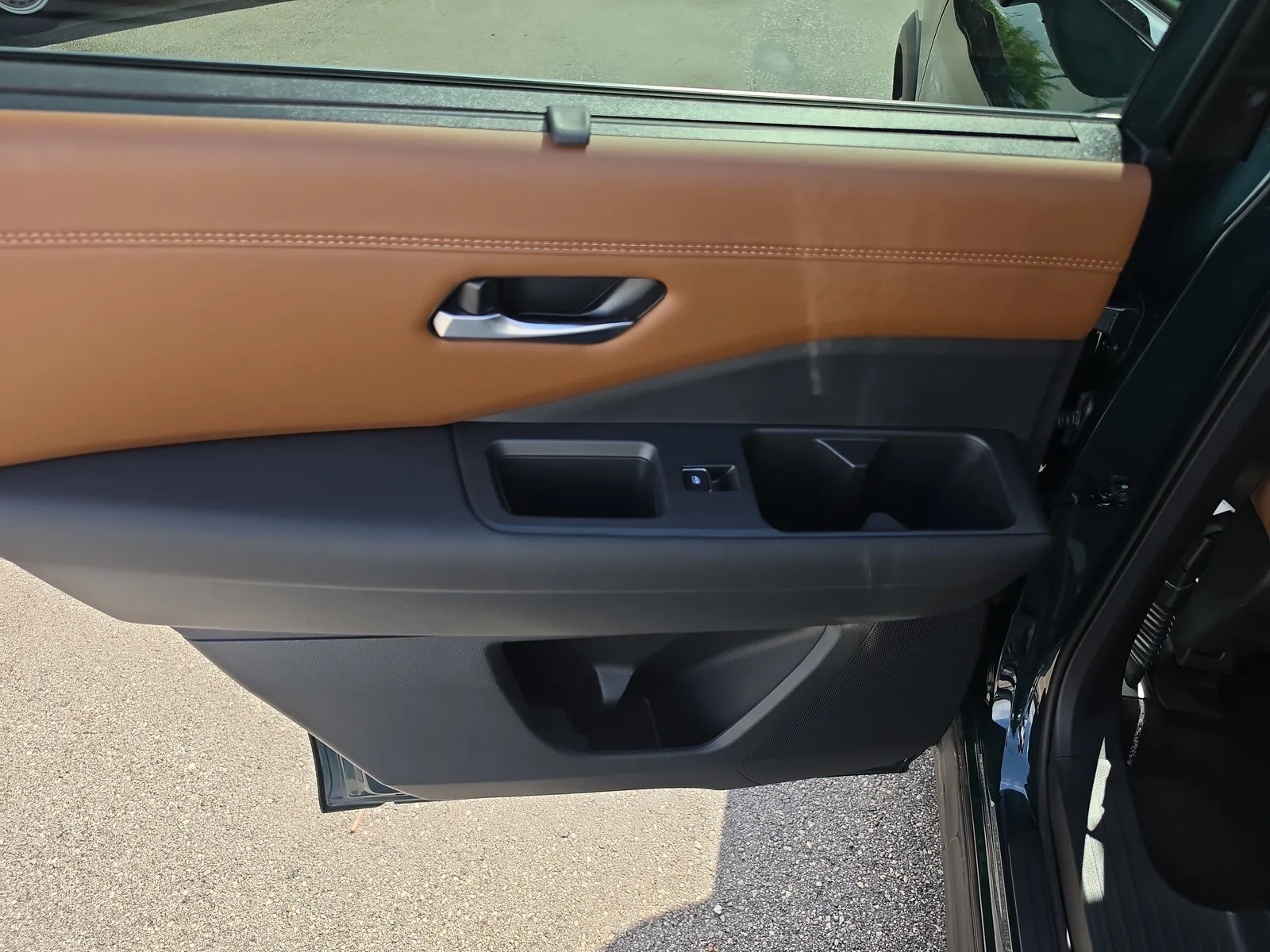 2025 Nissan Pathfinder Platinum photo 23