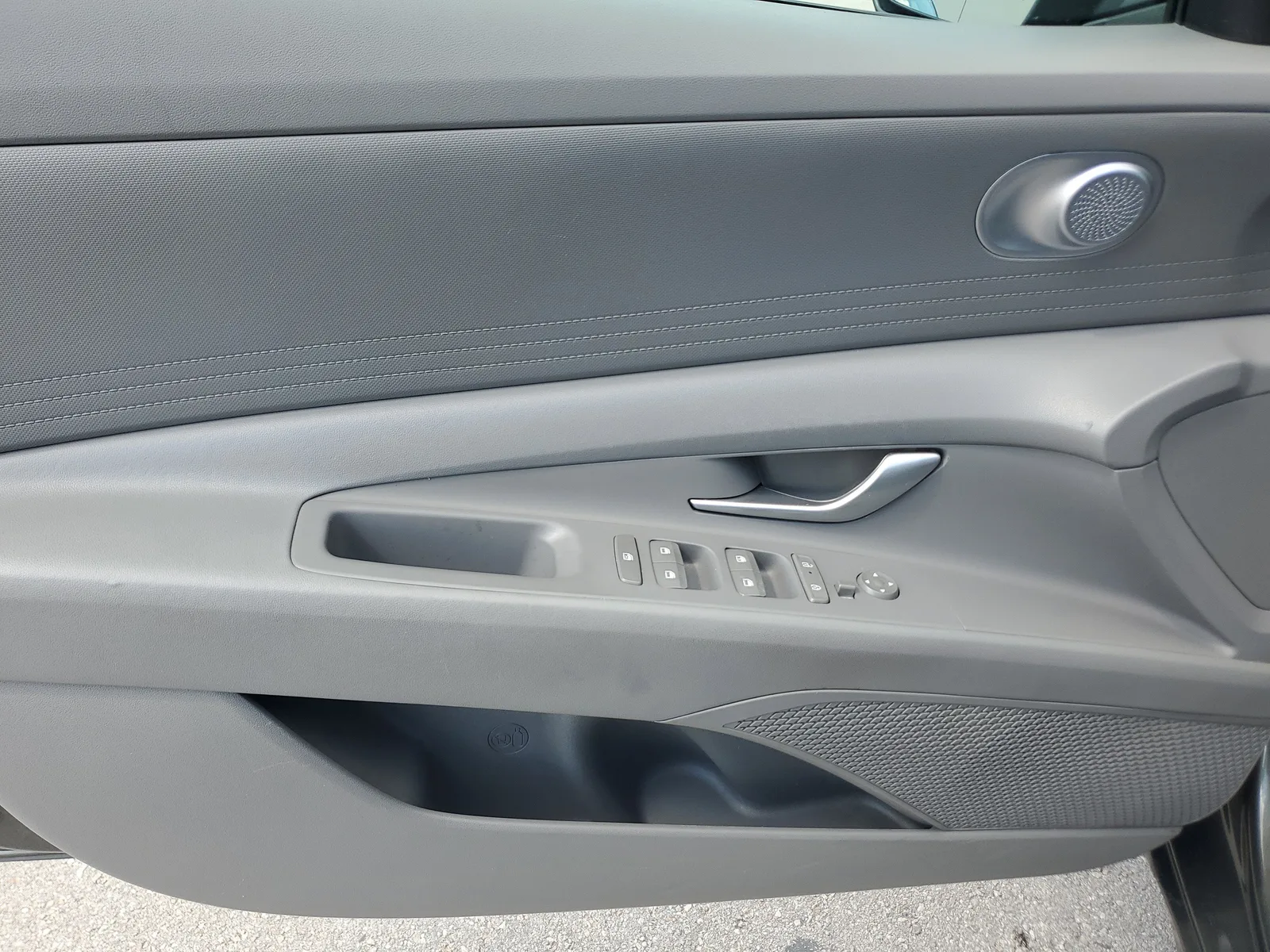 2024 Hyundai Elantra SE photo 24