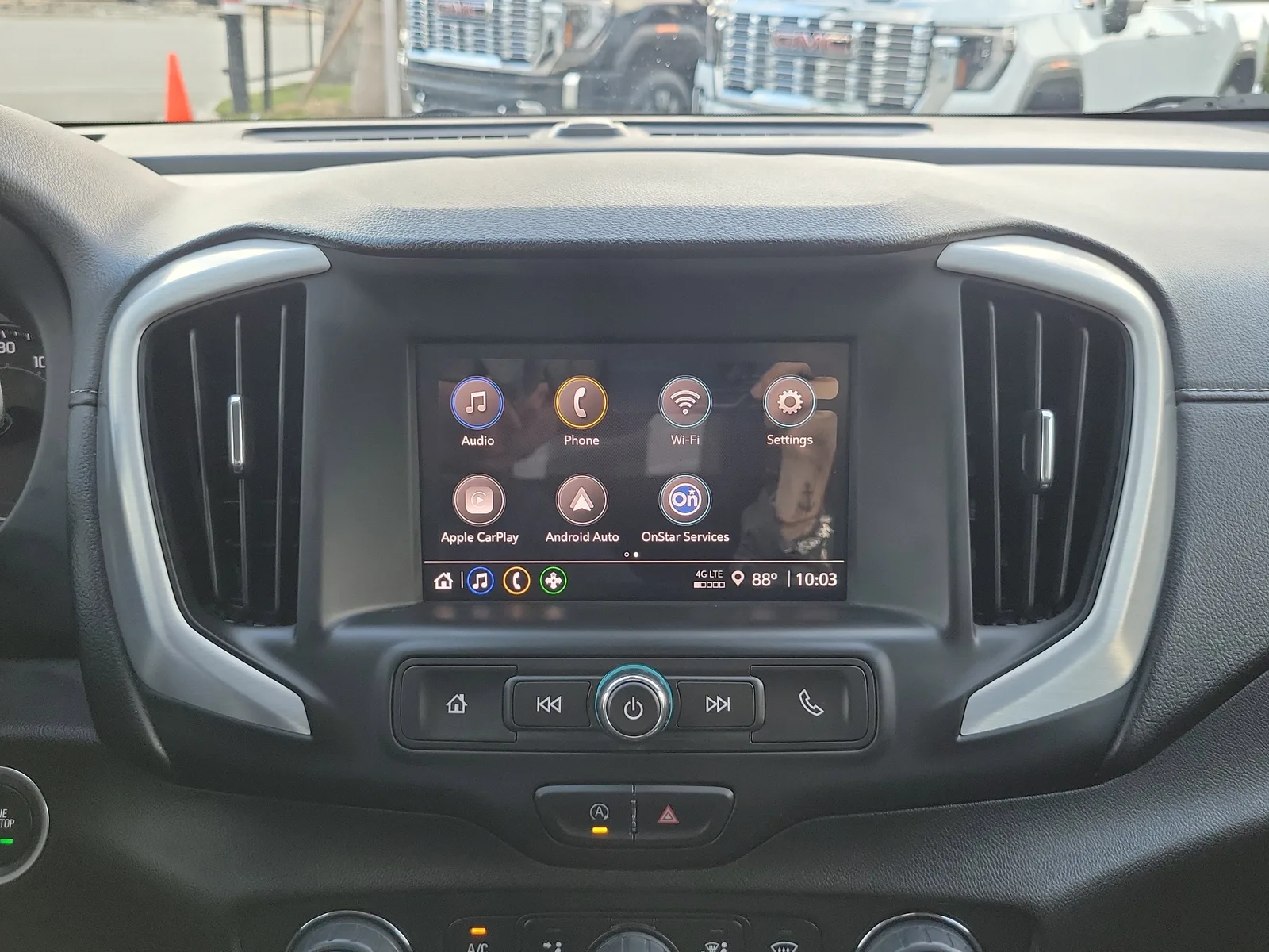 2024 GMC Terrain SLE photo 21