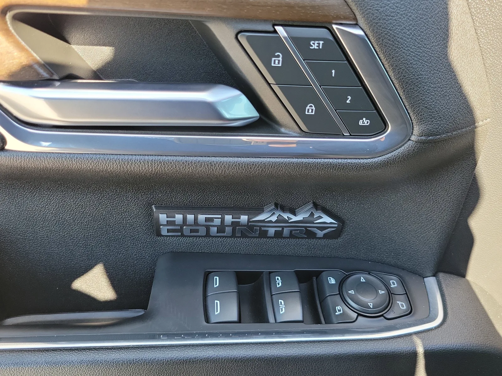 2024 Chevrolet Silverado 1500 High Country photo 24