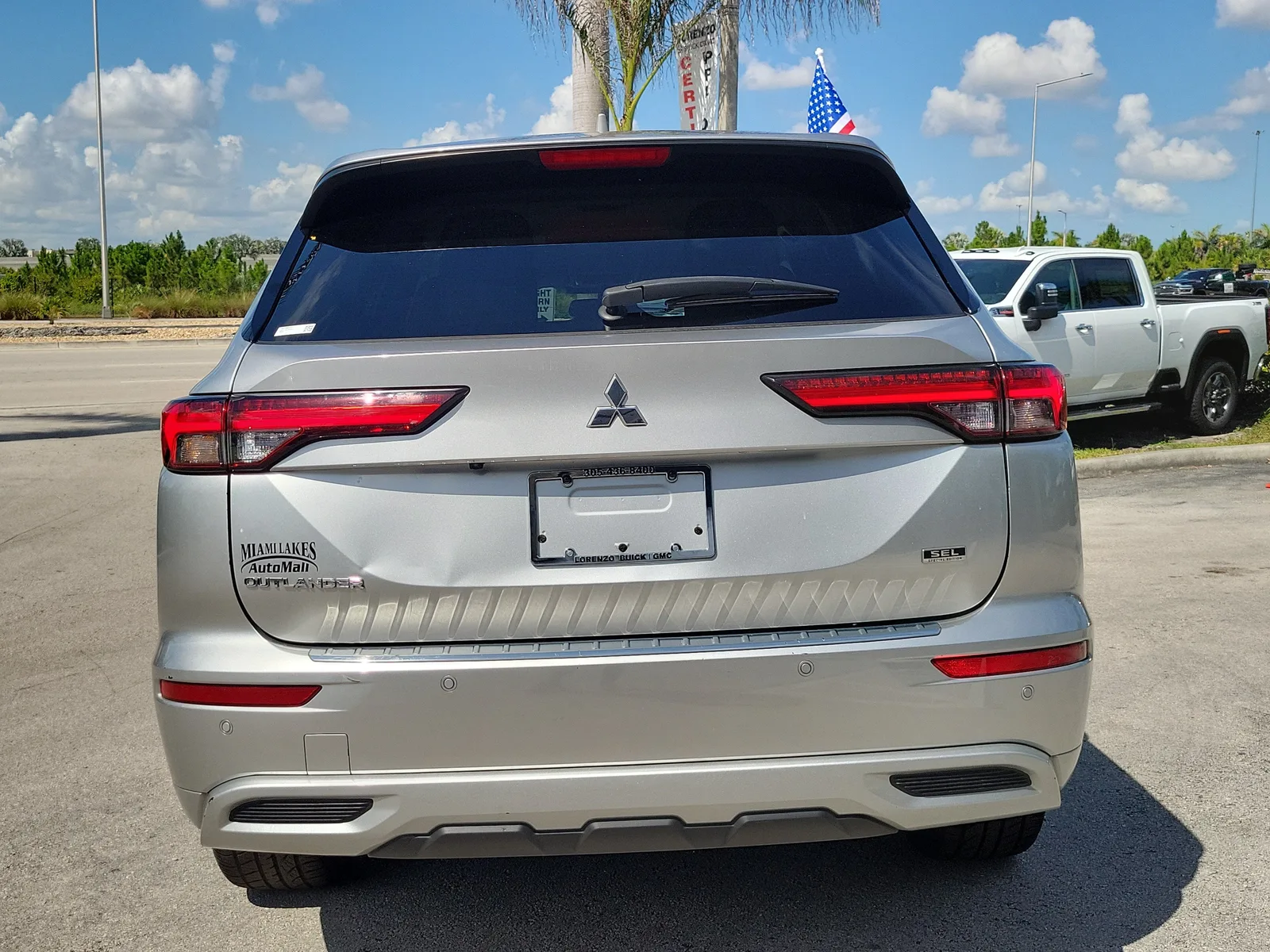 2022 Mitsubishi Outlander SEL photo 6
