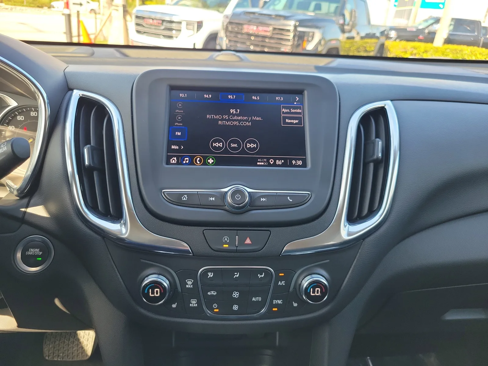 2024 Chevrolet Equinox LT photo 22