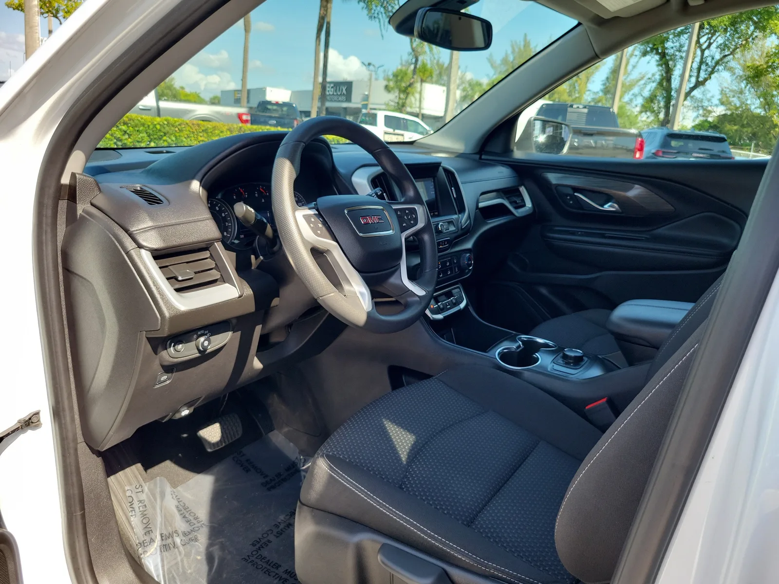 2023 GMC Terrain SLE photo 15