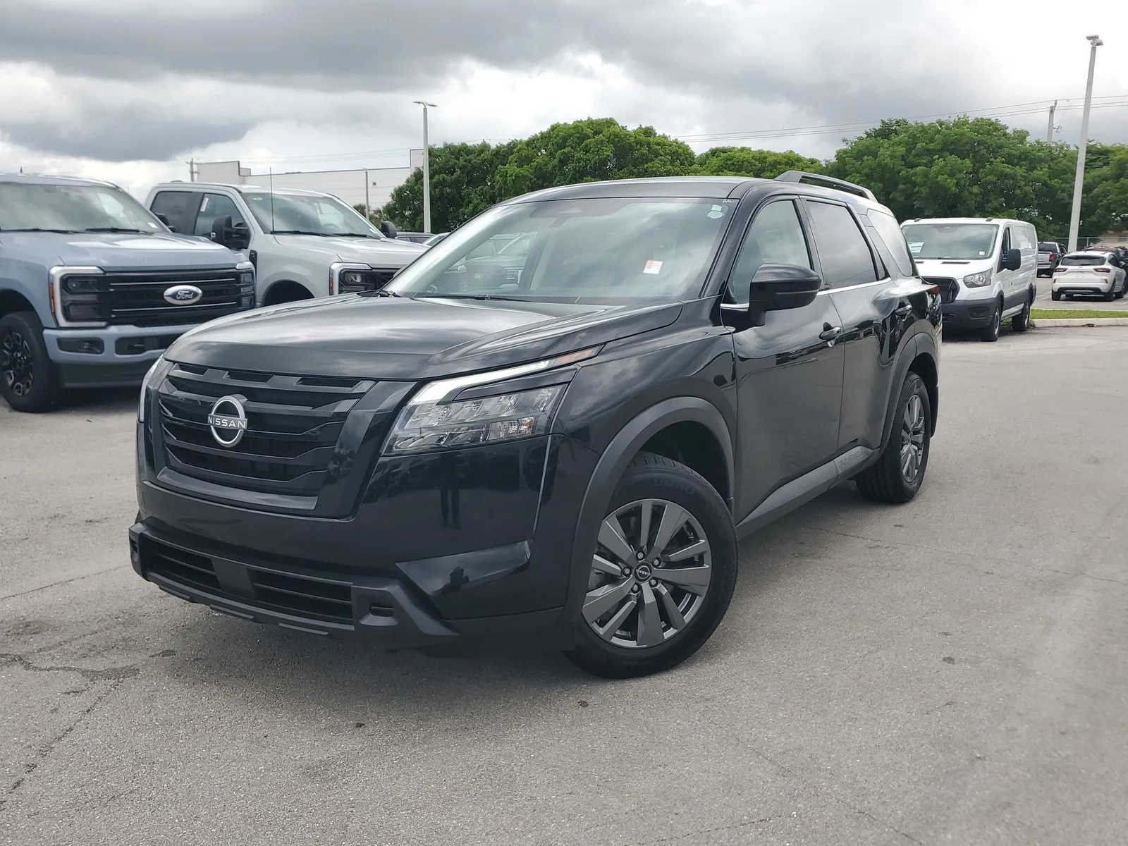 2025 Nissan Pathfinder SV photo 33