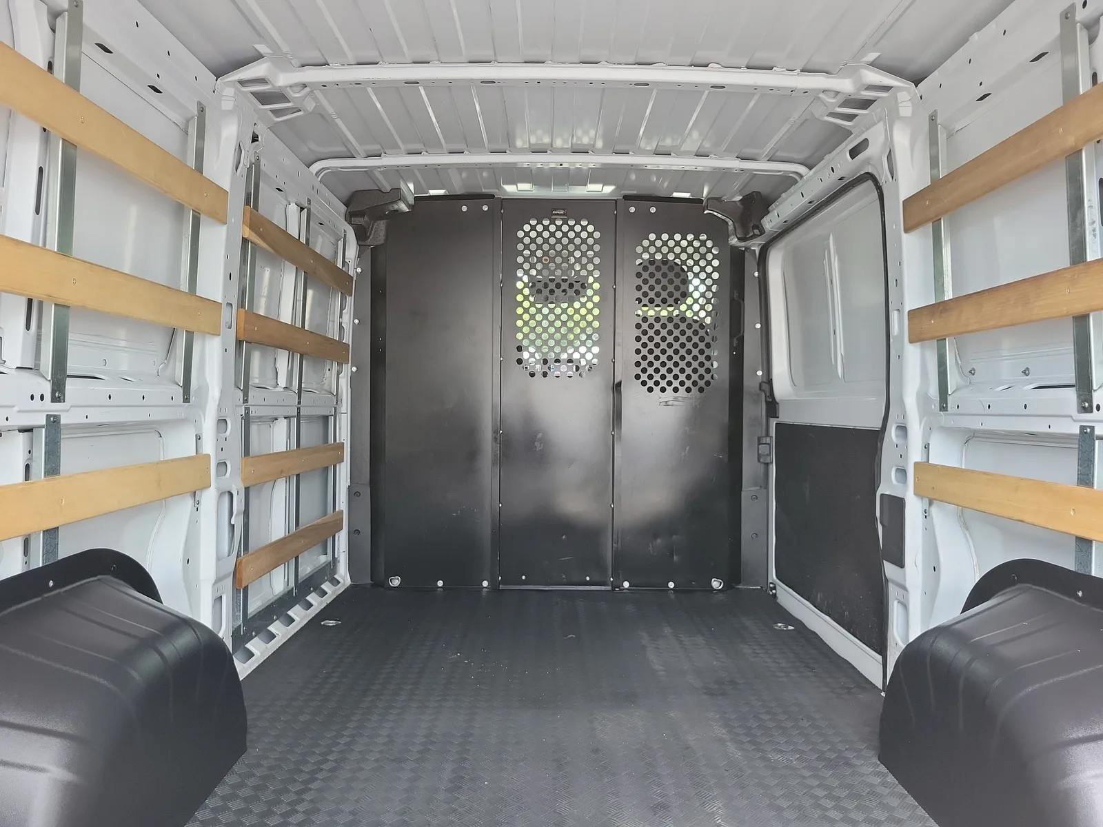 2025 RAM ProMaster Cargo Van Tradesman photo 14