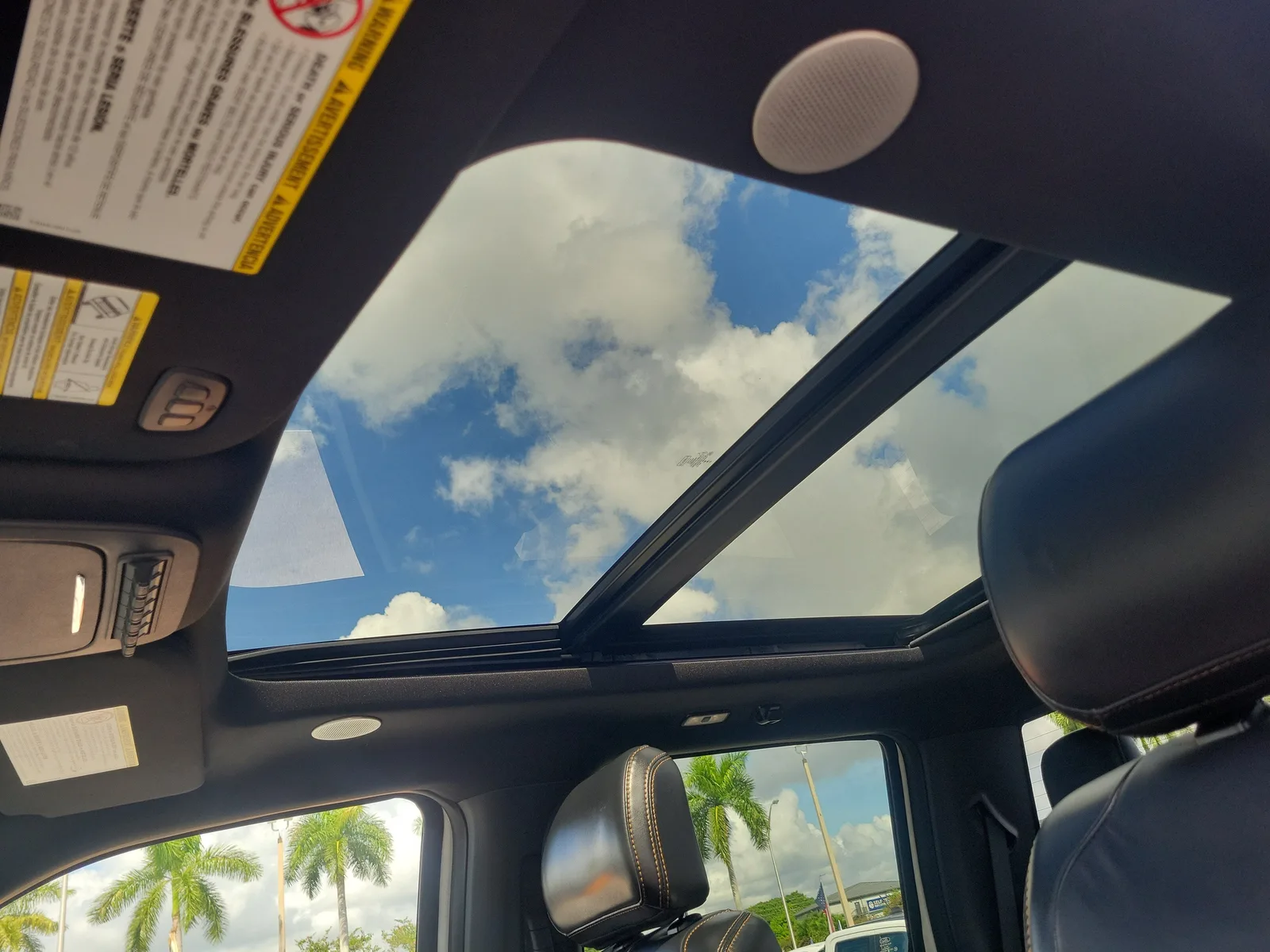 2024 Ford Super Duty F-350 DRW Platinum 4WD photo 12