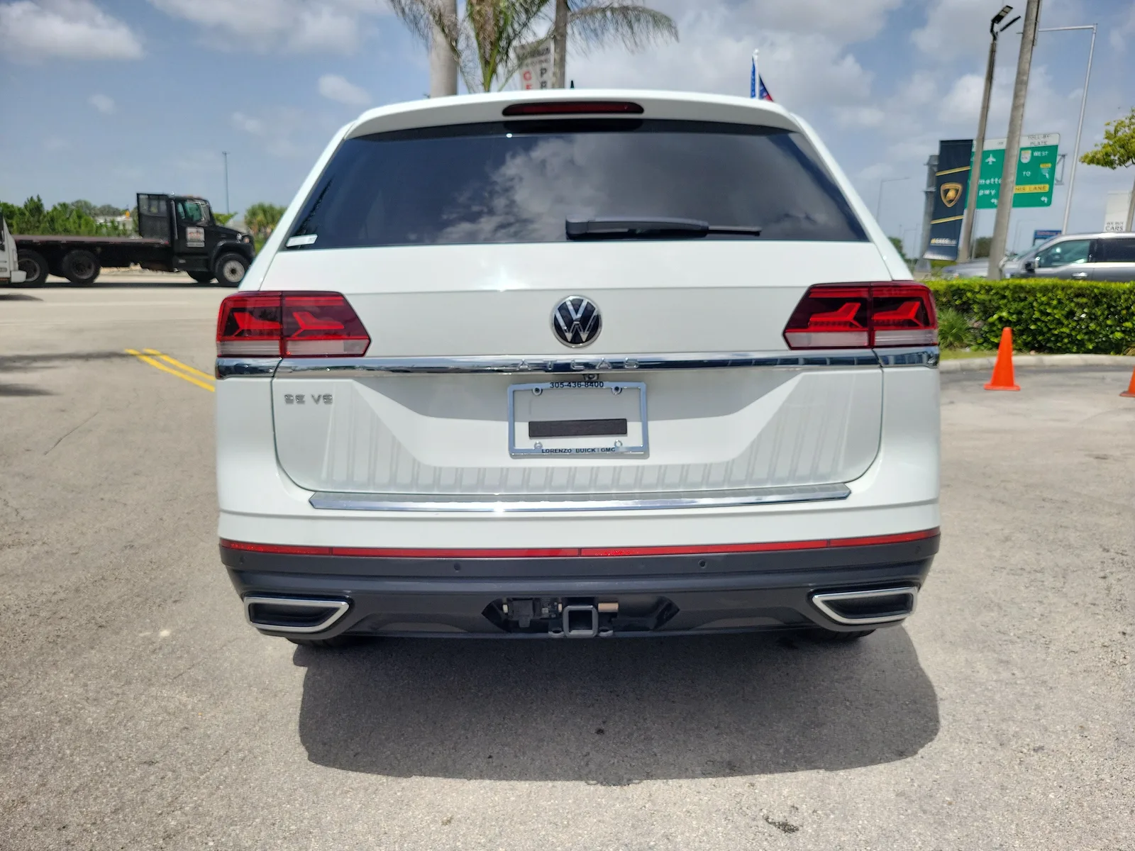 2023 Volkswagen Atlas 3.6L V6 SE w/Technology photo 6