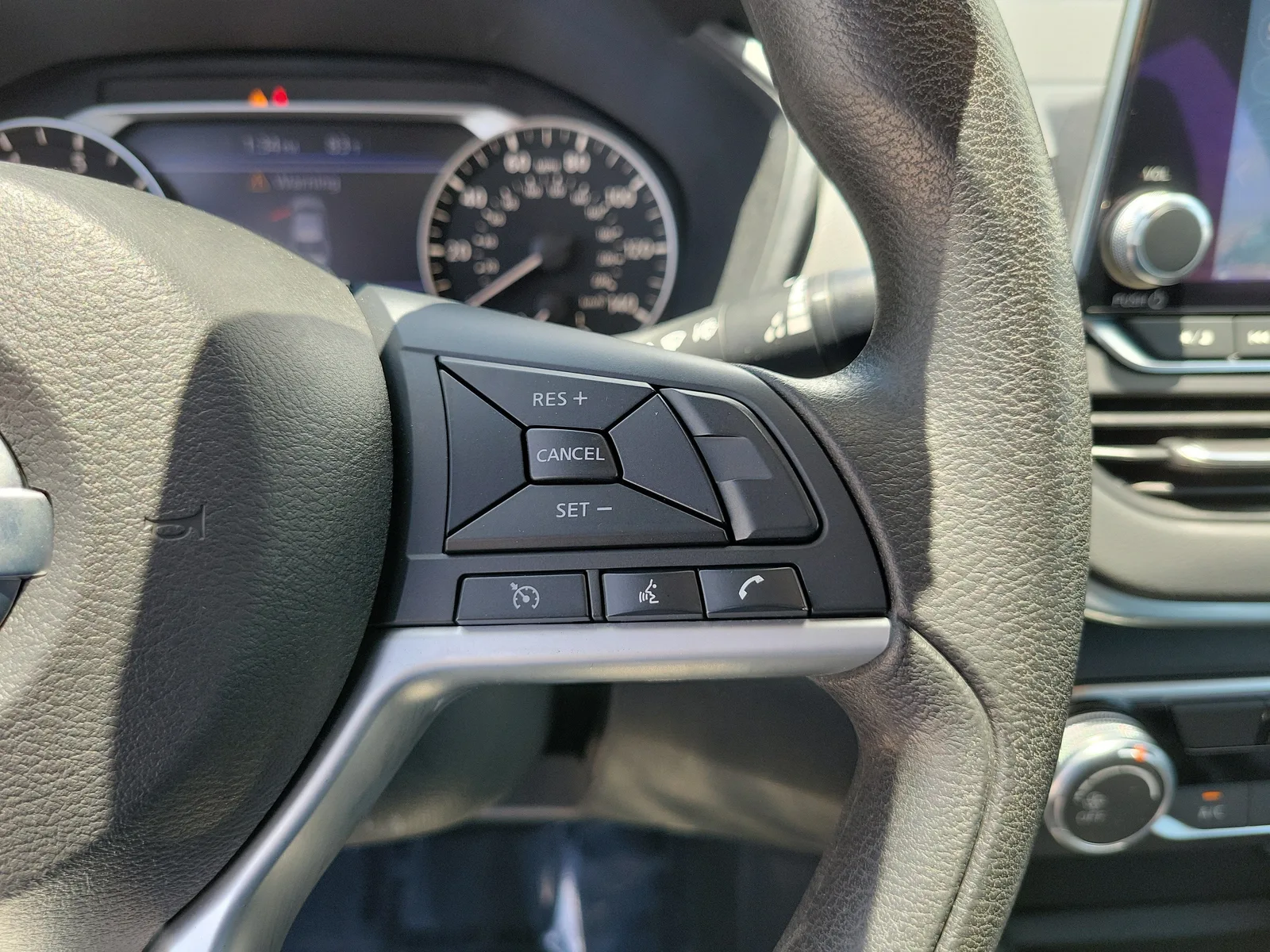 2022 Nissan Altima 2.5 SV photo 26