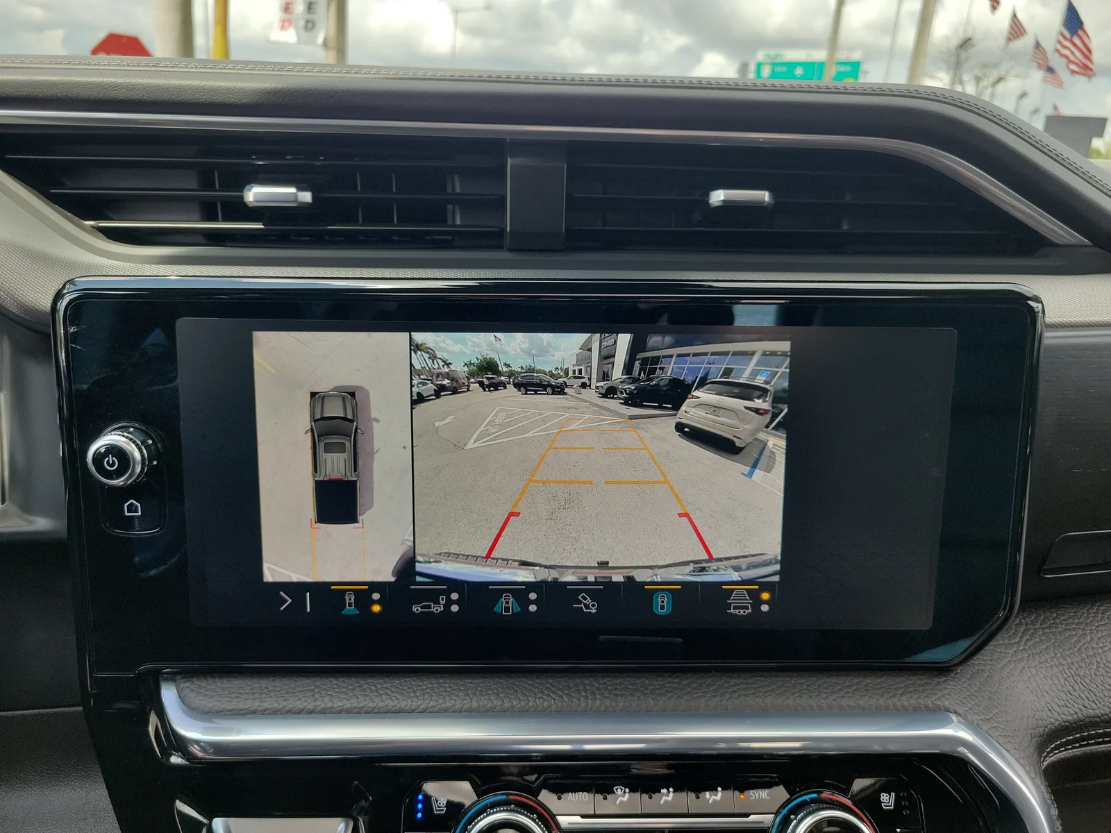2023 GMC Sierra 1500 Denali photo 11