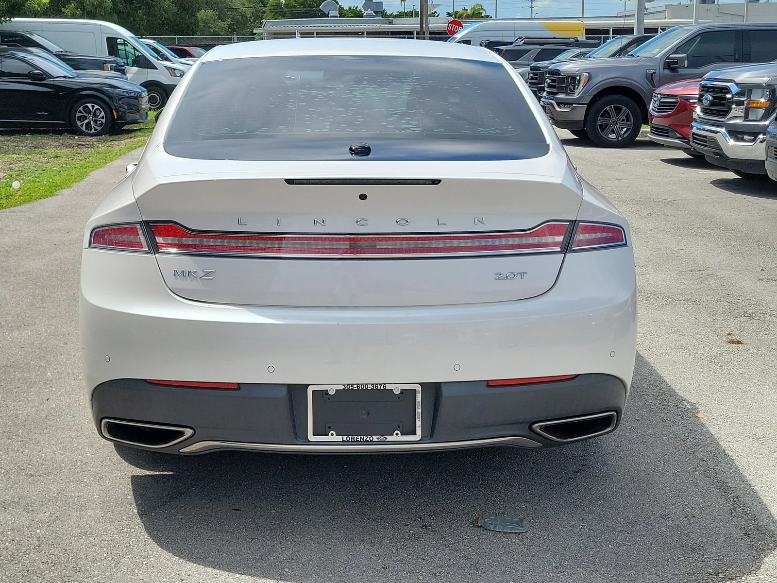 2020 Lincoln MKZ Standard photo 6