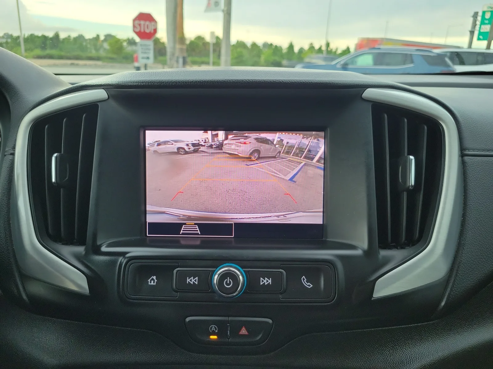 2024 GMC Terrain SLE photo 10
