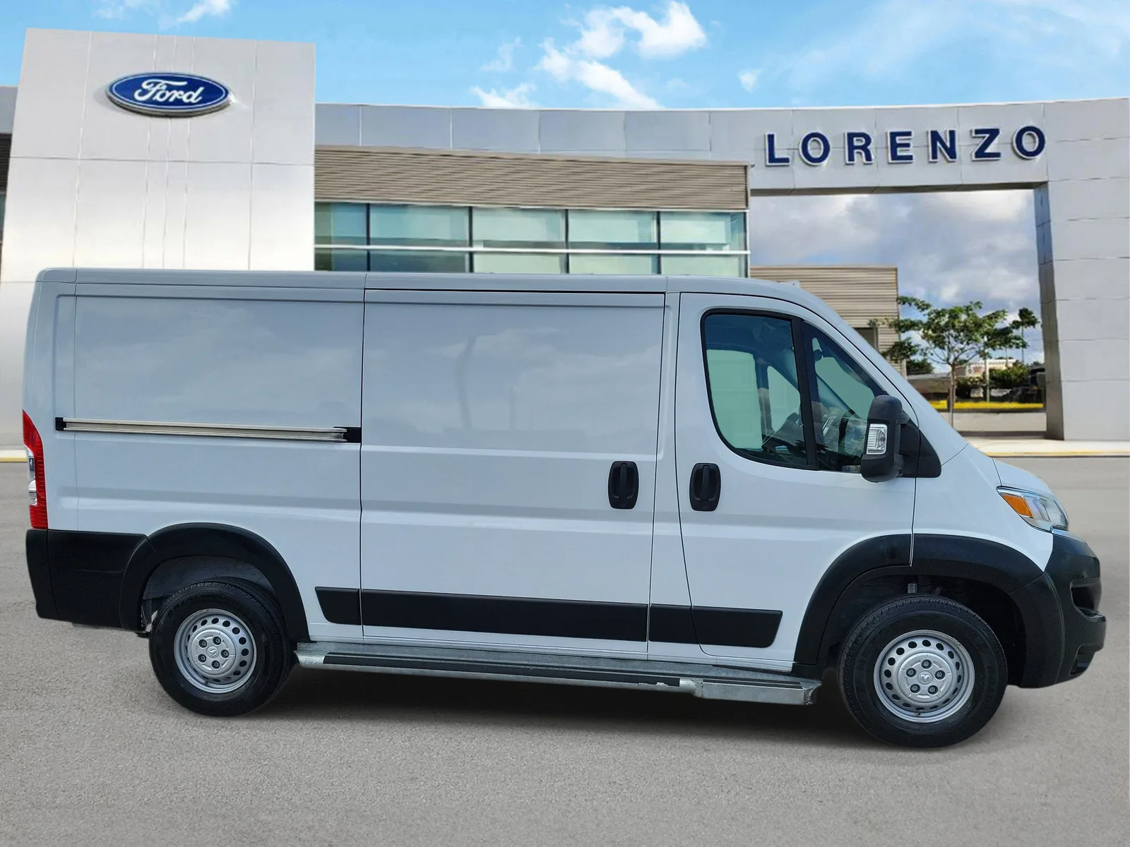 2025 RAM ProMaster Cargo Van Tradesman photo 4