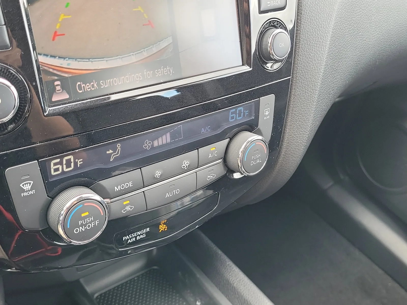 2022 Nissan Rogue Sport SL 4WD photo 18