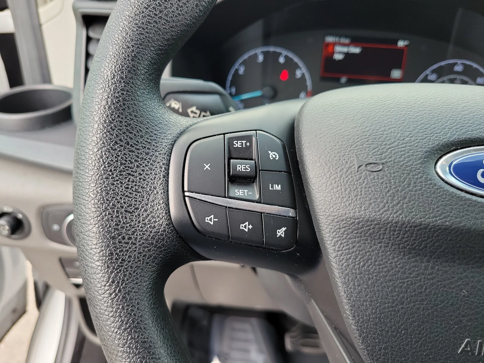 2024 Ford Transit Passenger Wagon XLT photo 22