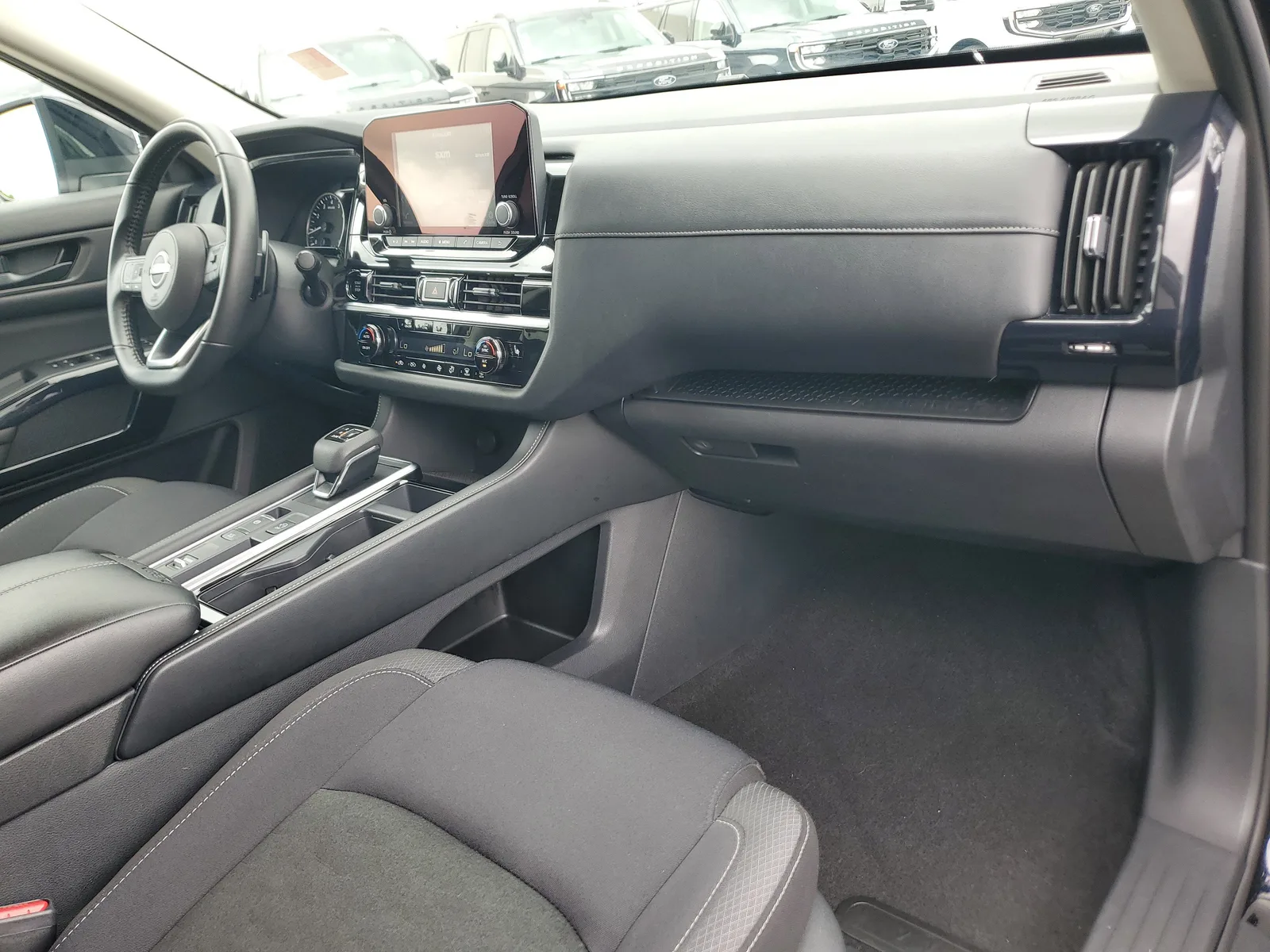 2025 Nissan Pathfinder SV photo 19
