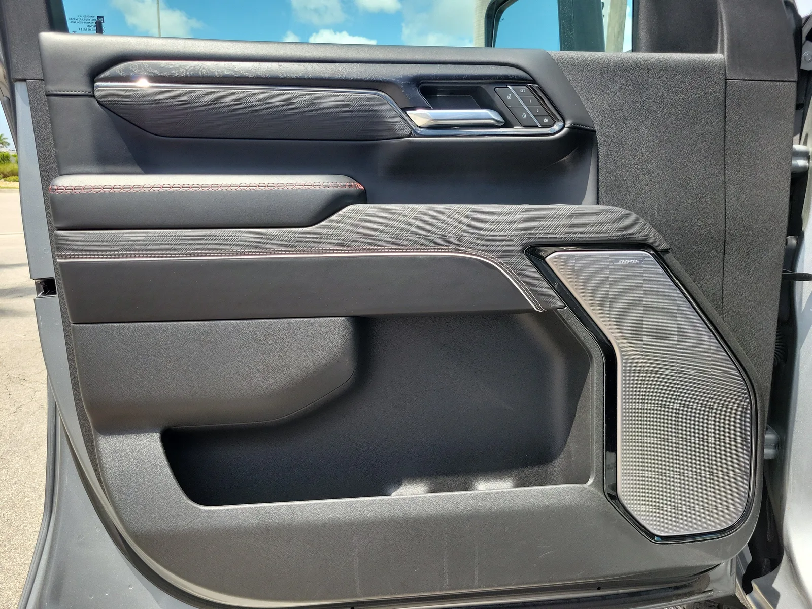 2025 GMC Sierra 2500 HD AT4X photo 24