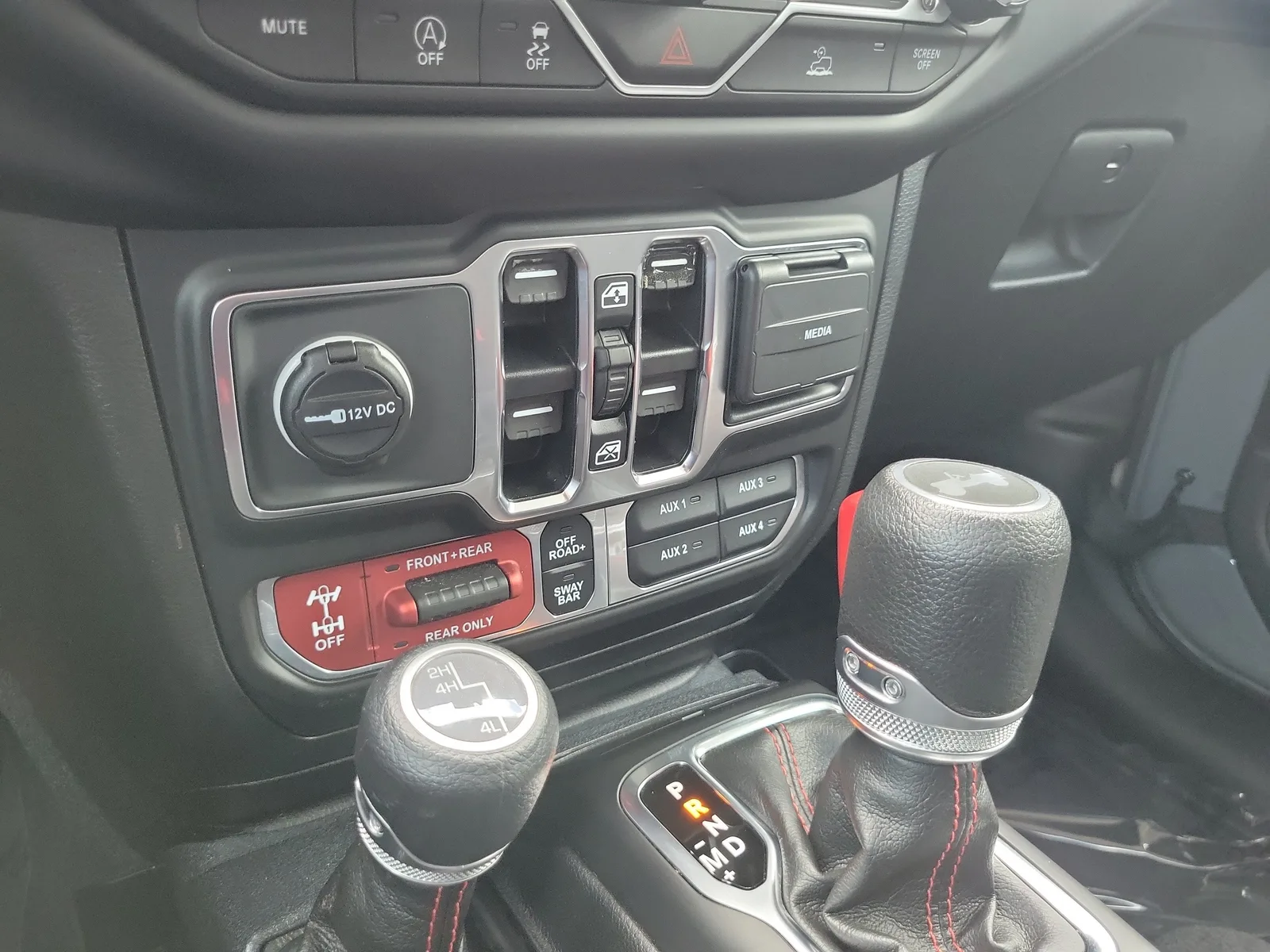 2023 Jeep Wrangler Rubicon photo 25